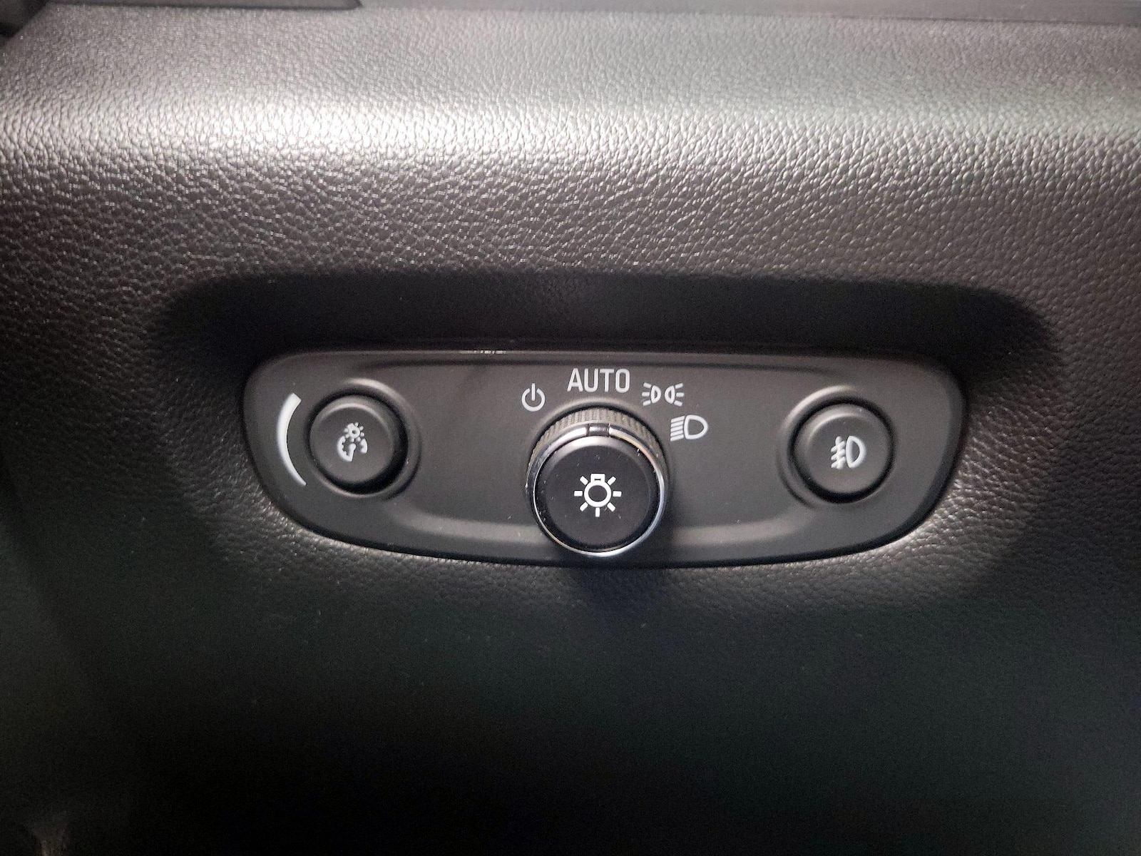 2019 Chevrolet Traverse 1LT - Photo 14