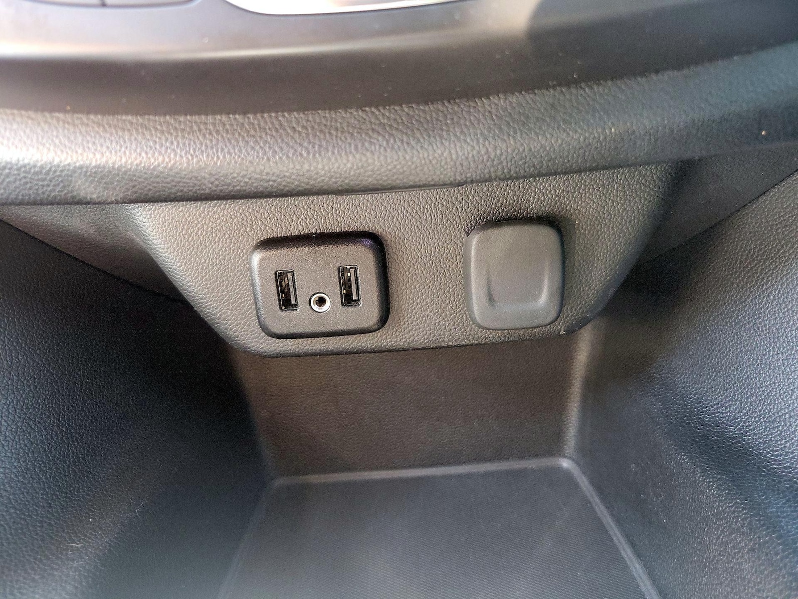2019 Chevrolet Traverse 1LT - Photo 19