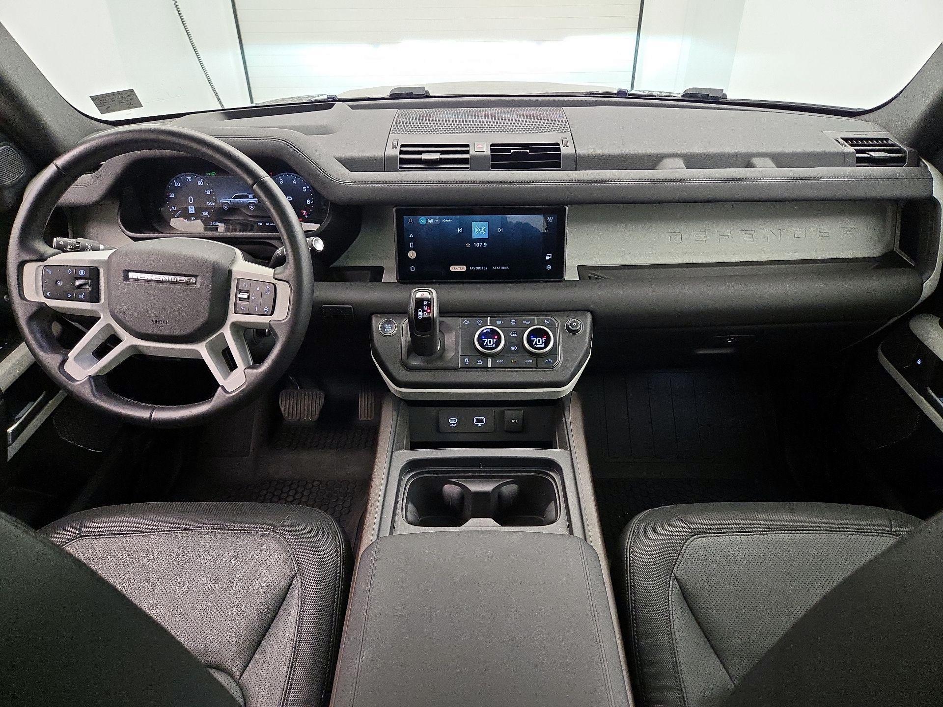 Thumbnail: 2024 Land Rover Defender - 9