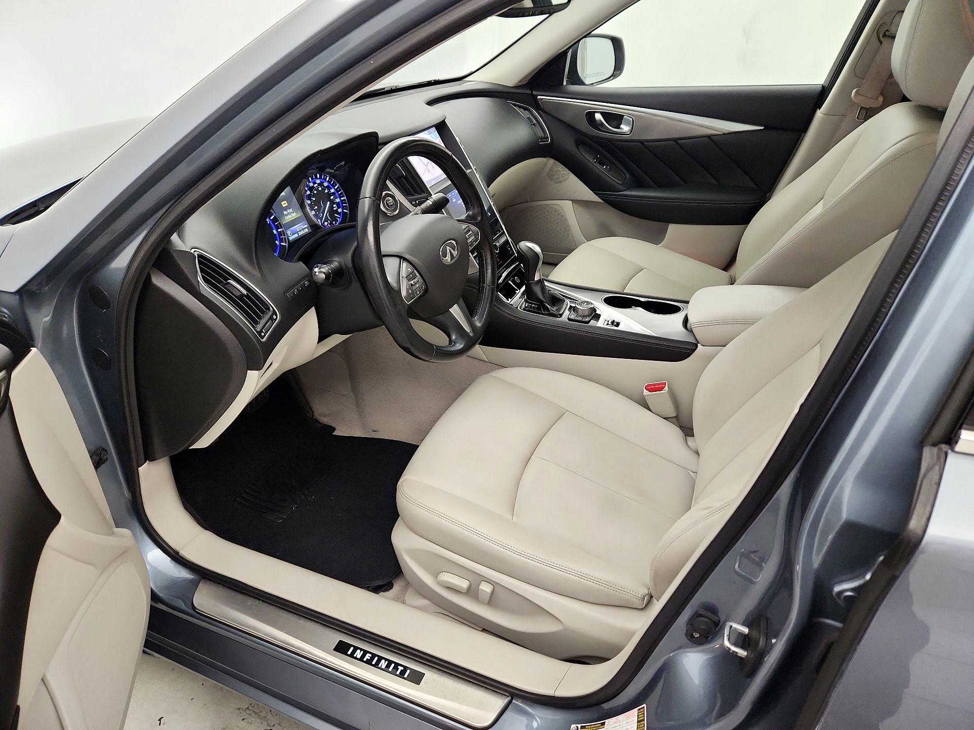 Thumbnail: 2015 INFINITI Q50 - 11