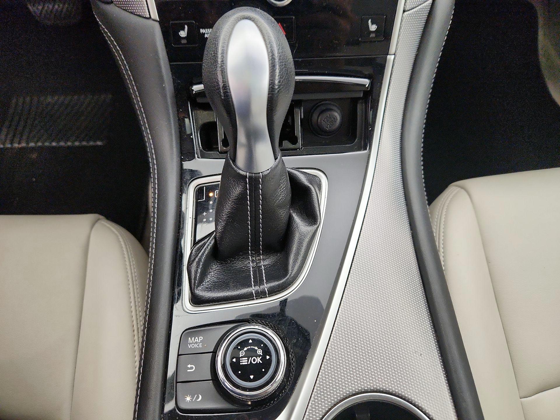Thumbnail: 2015 INFINITI Q50 - 18