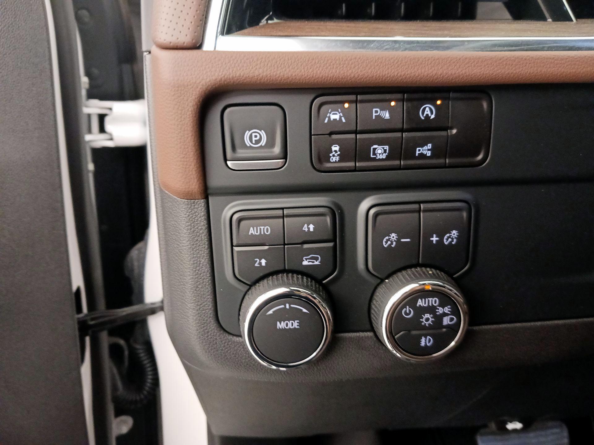 Thumbnail: 2025 Chevrolet Tahoe - 13