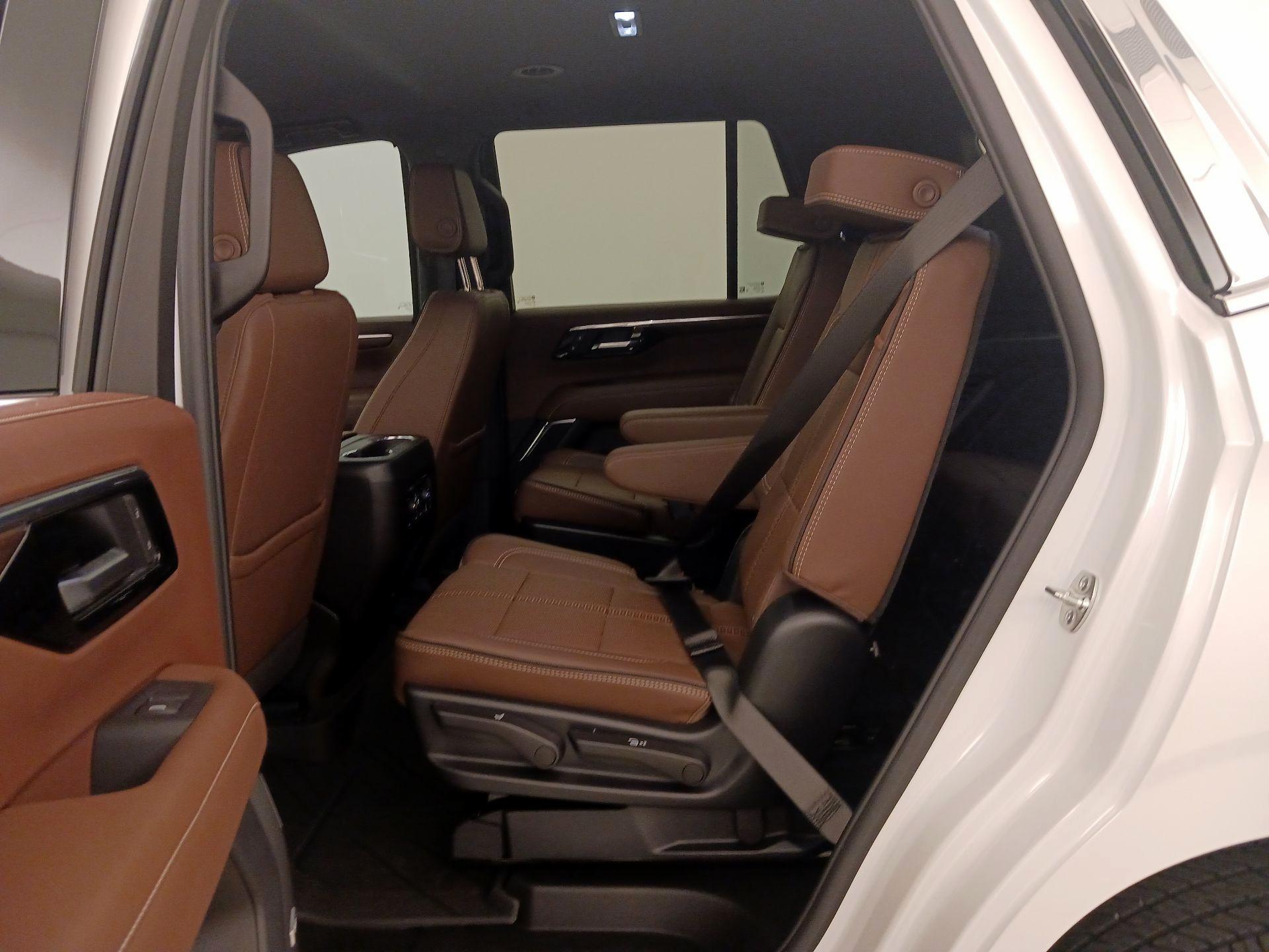 Thumbnail: 2025 Chevrolet Tahoe - 19