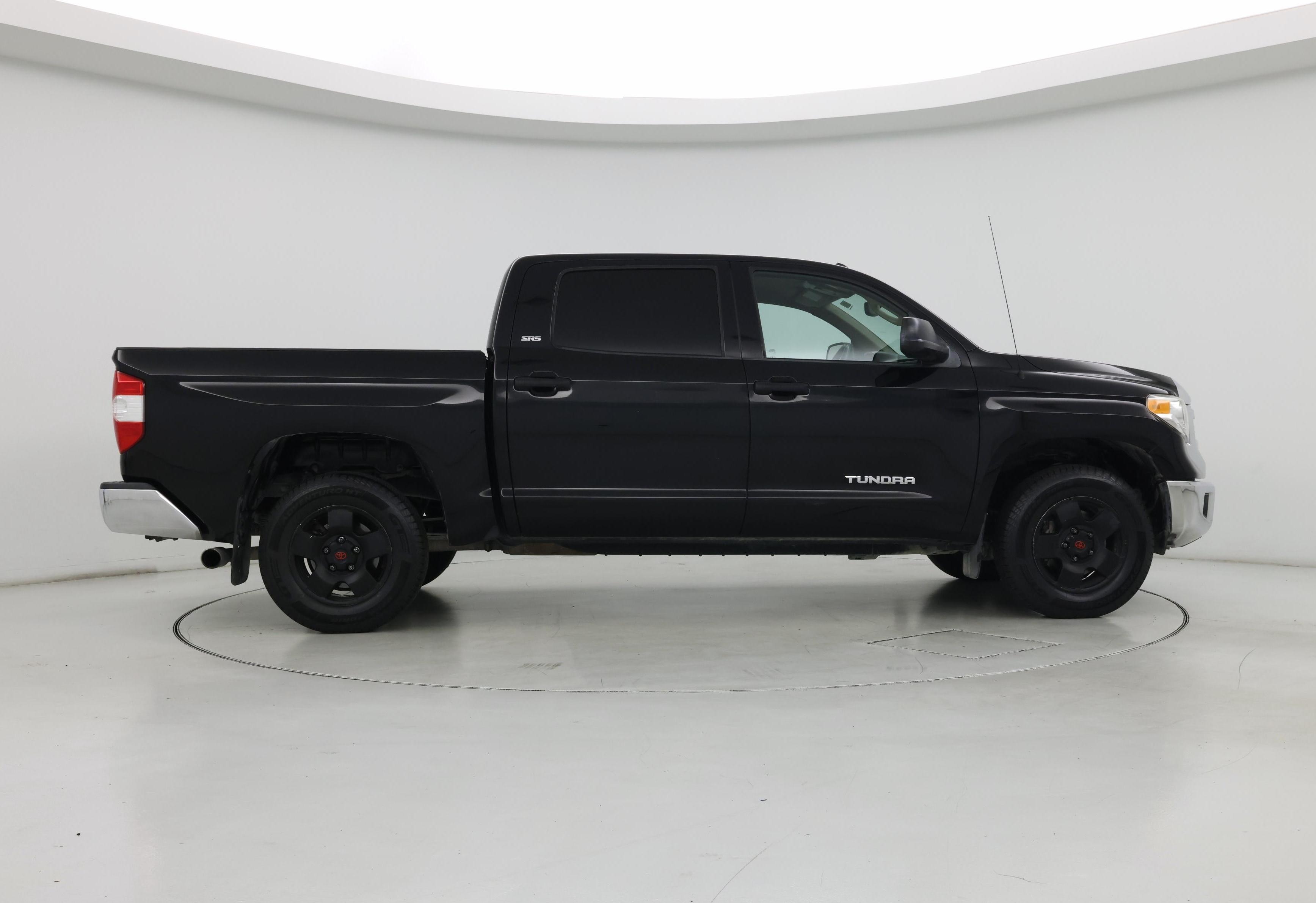 Thumbnail: 2017 Toyota Tundra - 7