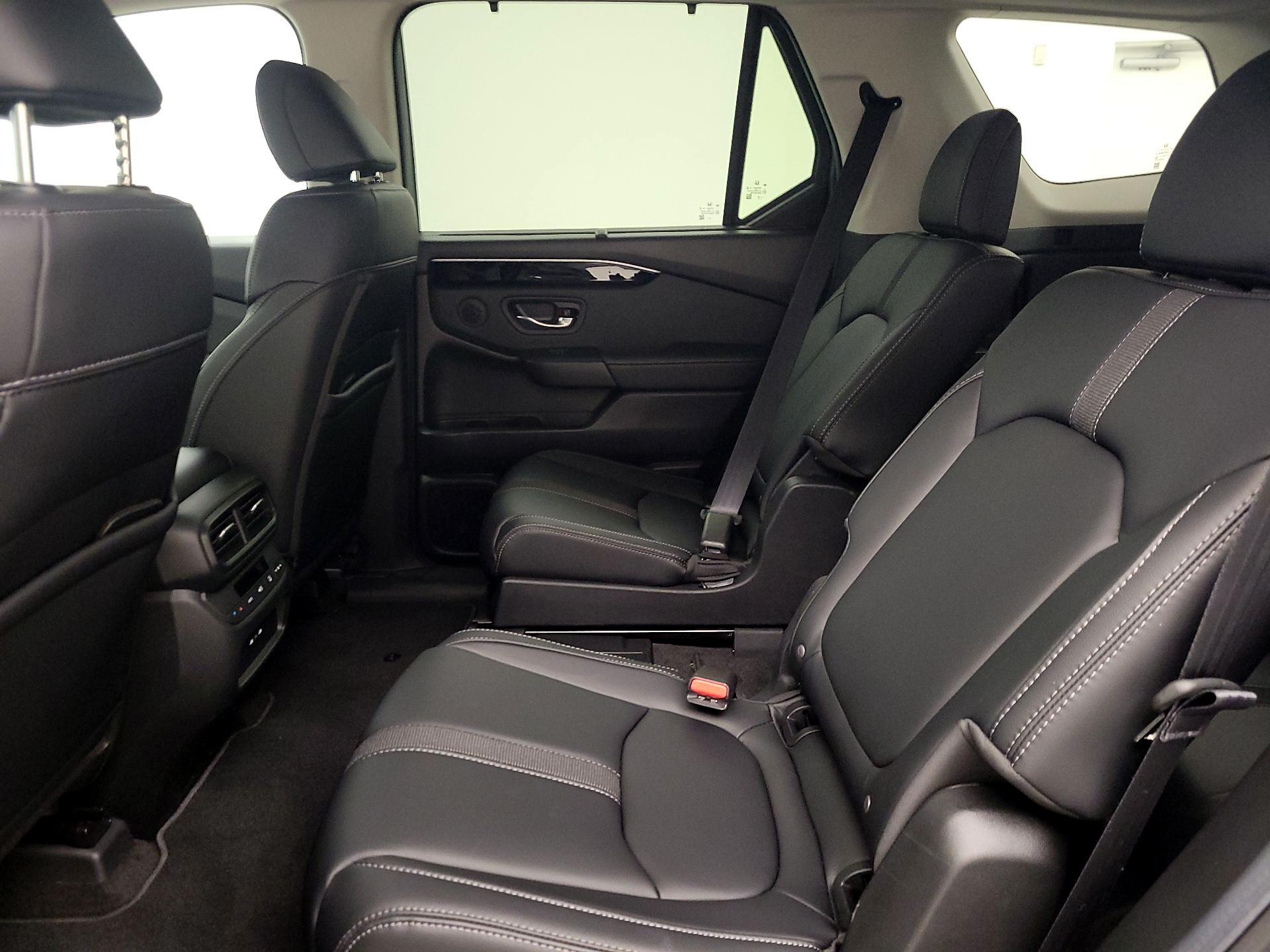 Thumbnail: 2025 Honda Pilot - 19