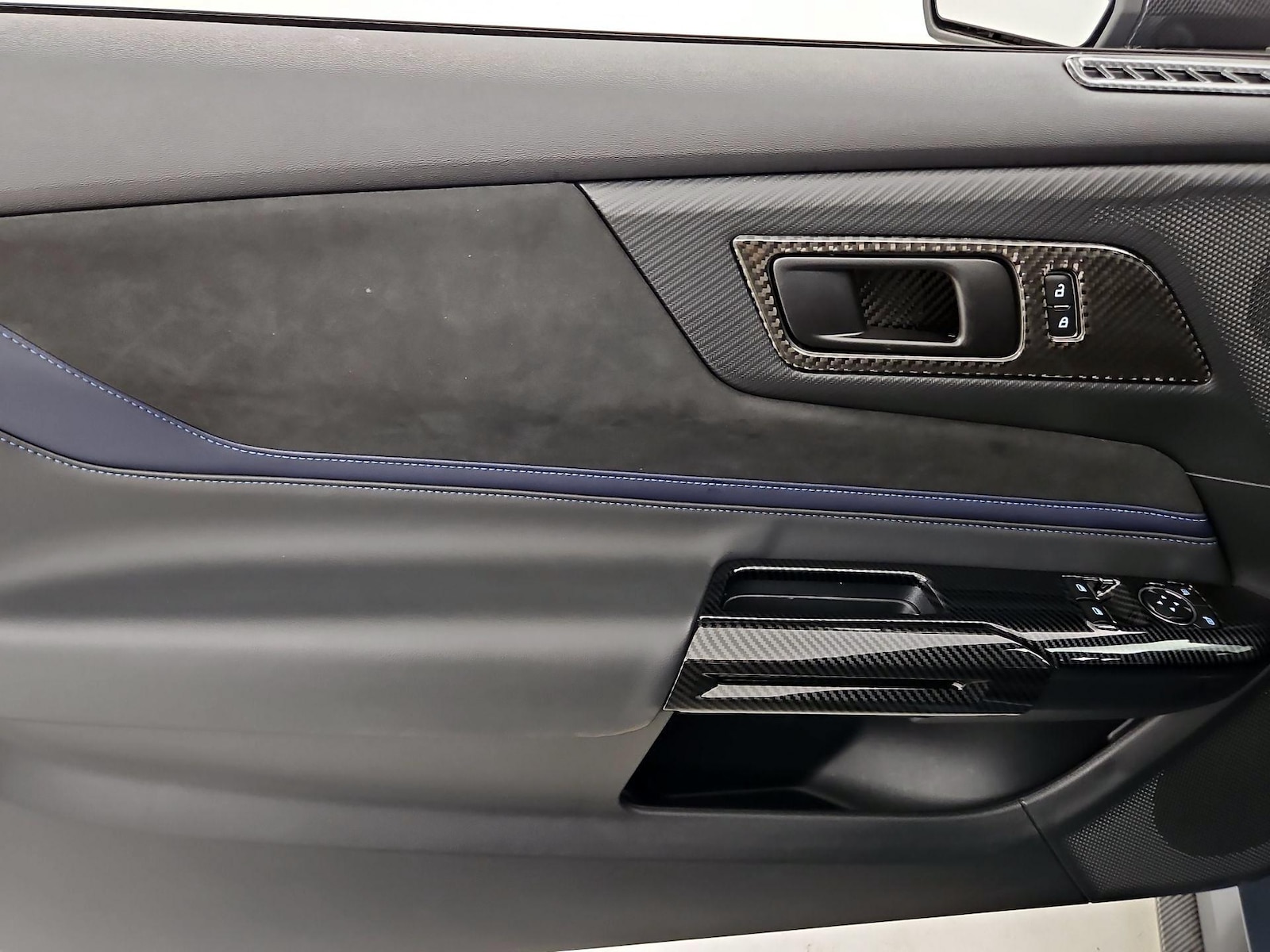2025 Ford Mustang Dark Horse - Photo 13