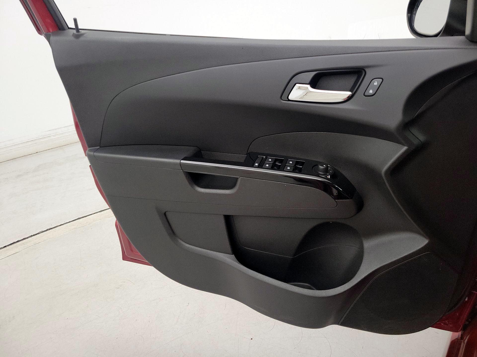 Thumbnail: 2019 Chevrolet Sonic - 12