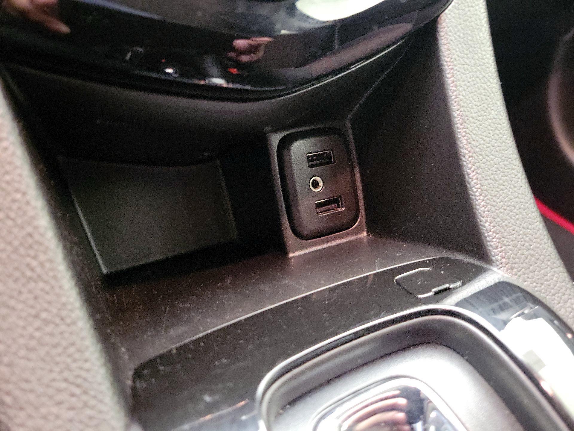 Thumbnail: 2019 Chevrolet Sonic - 18