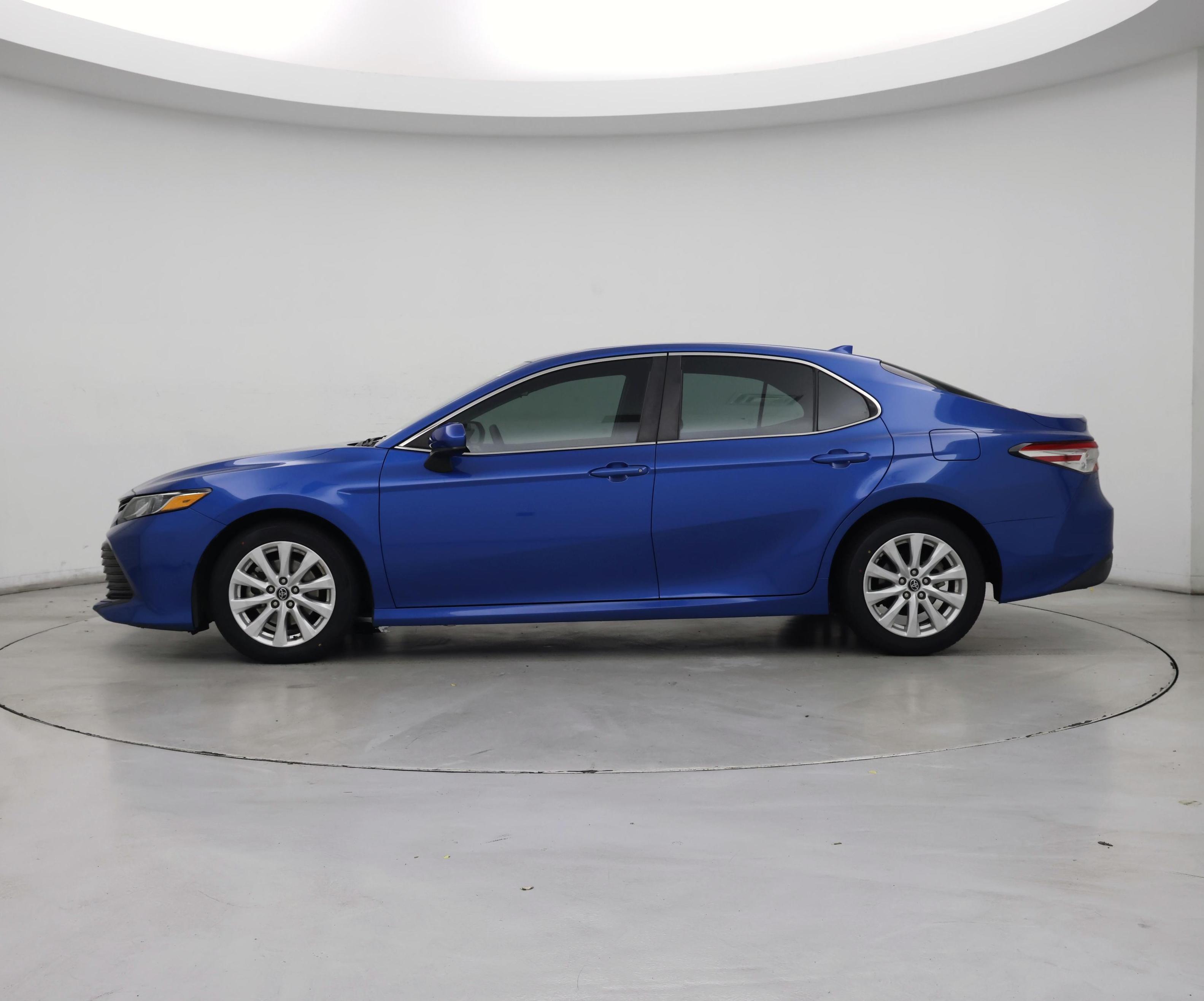 Thumbnail: 2019 Toyota Camry - 3
