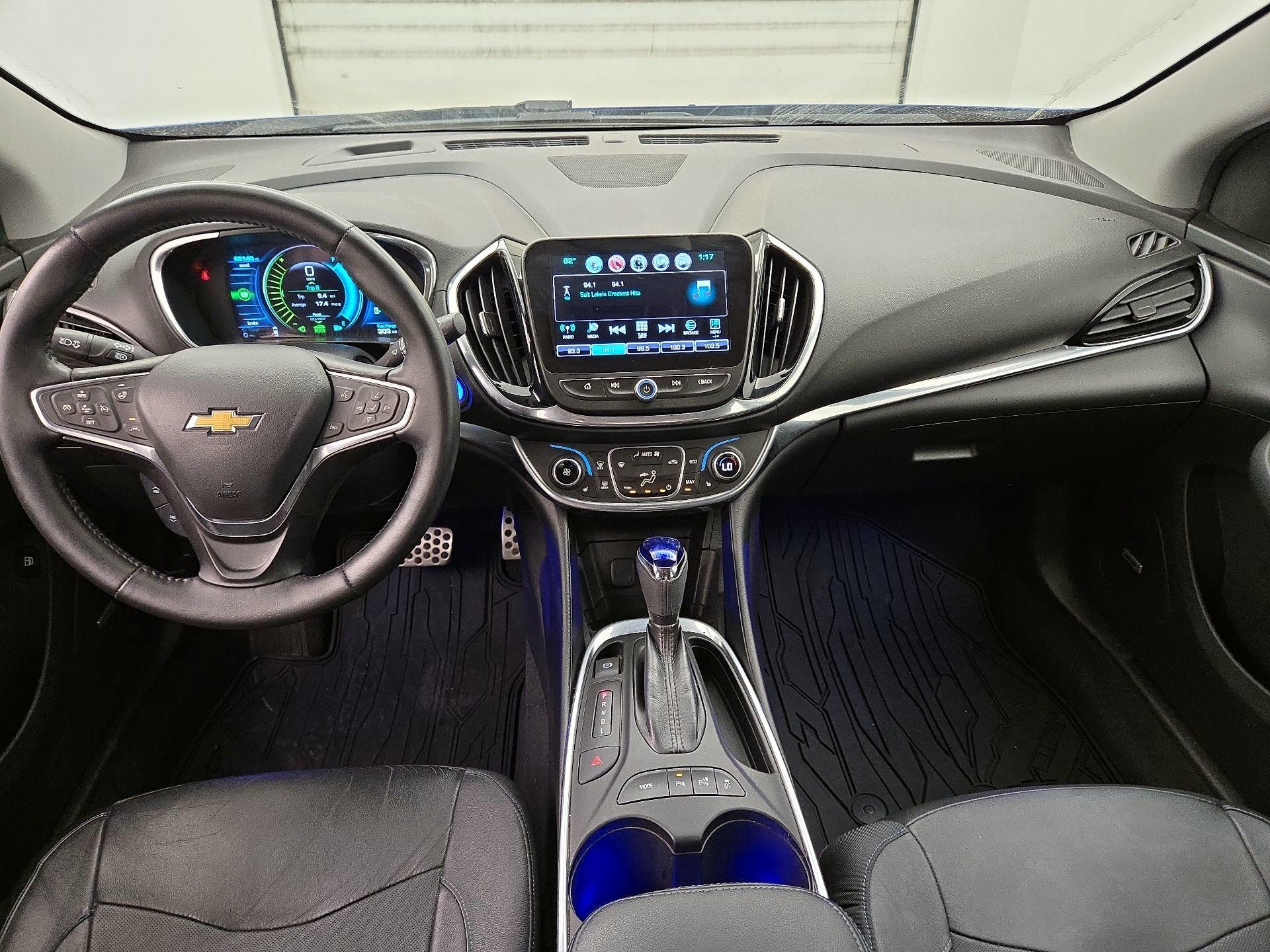 Thumbnail: 2017 Chevrolet Volt - 9