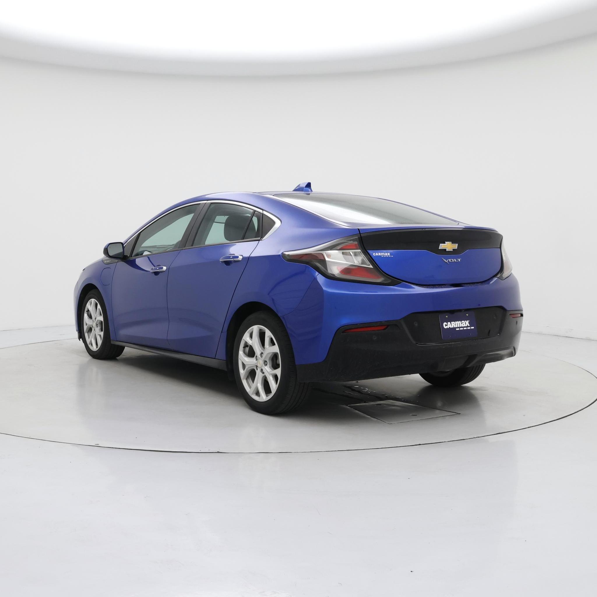Thumbnail: 2017 Chevrolet Volt - 2