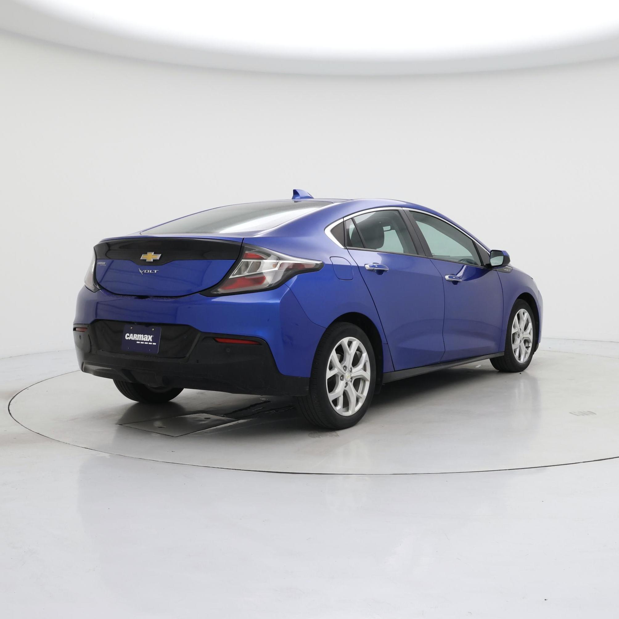 Thumbnail: 2017 Chevrolet Volt - 8