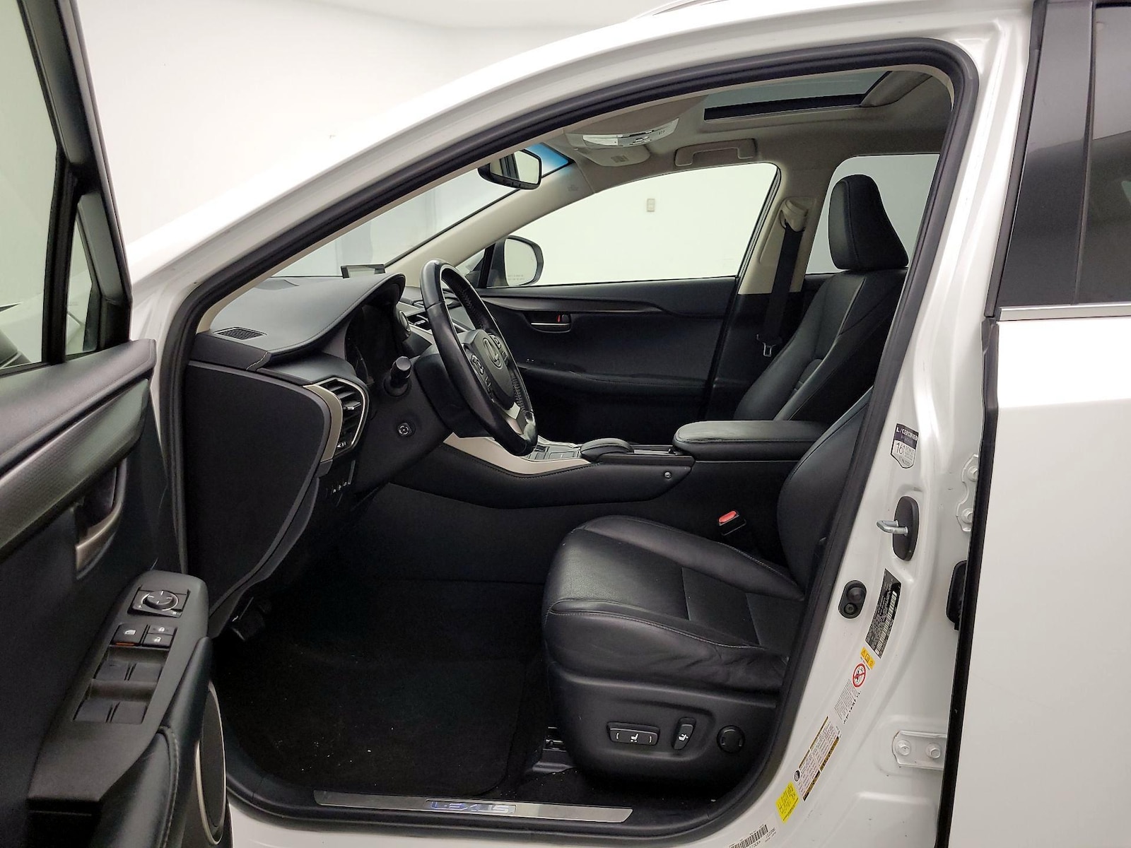 2015 Lexus NX 200t - Photo 12