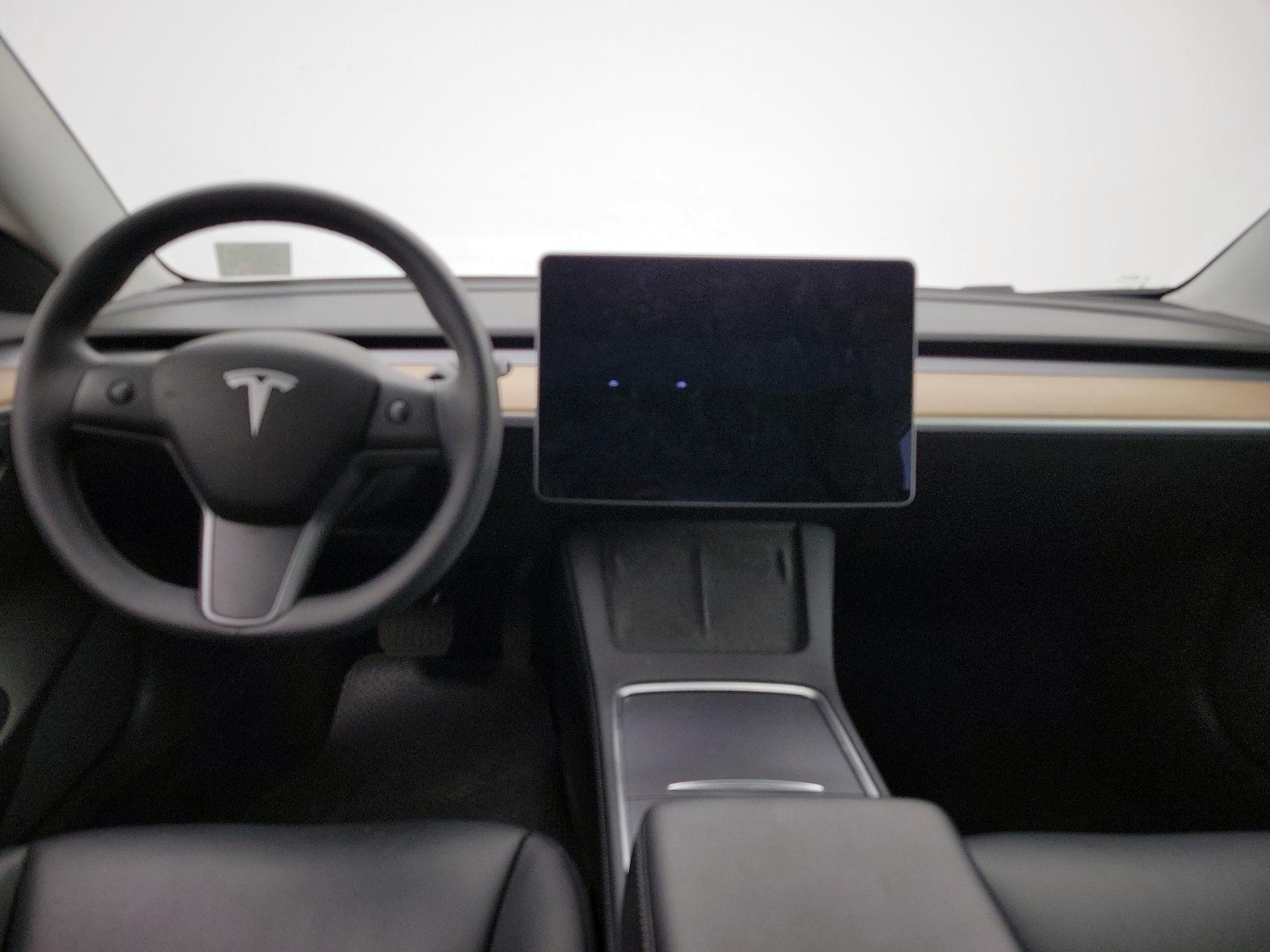 Thumbnail: 2021 Tesla Model 3 - 9
