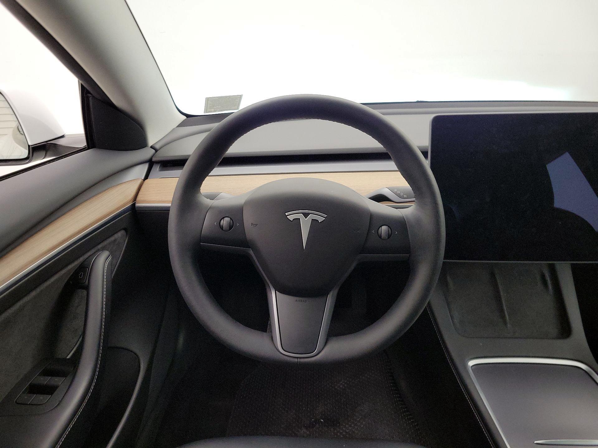 Thumbnail: 2021 Tesla Model 3 - 10