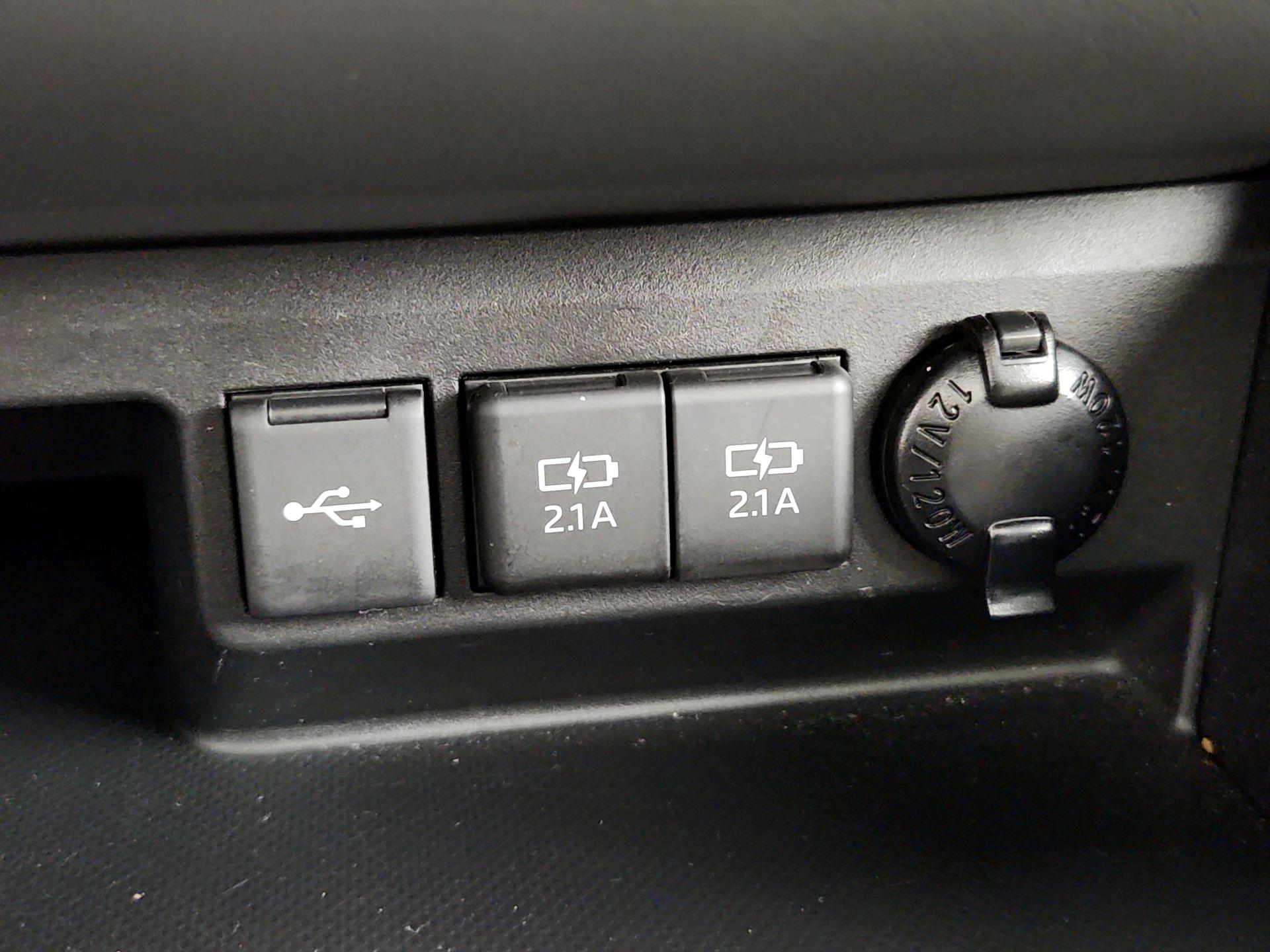Thumbnail: 2021 Toyota Highlander - 19