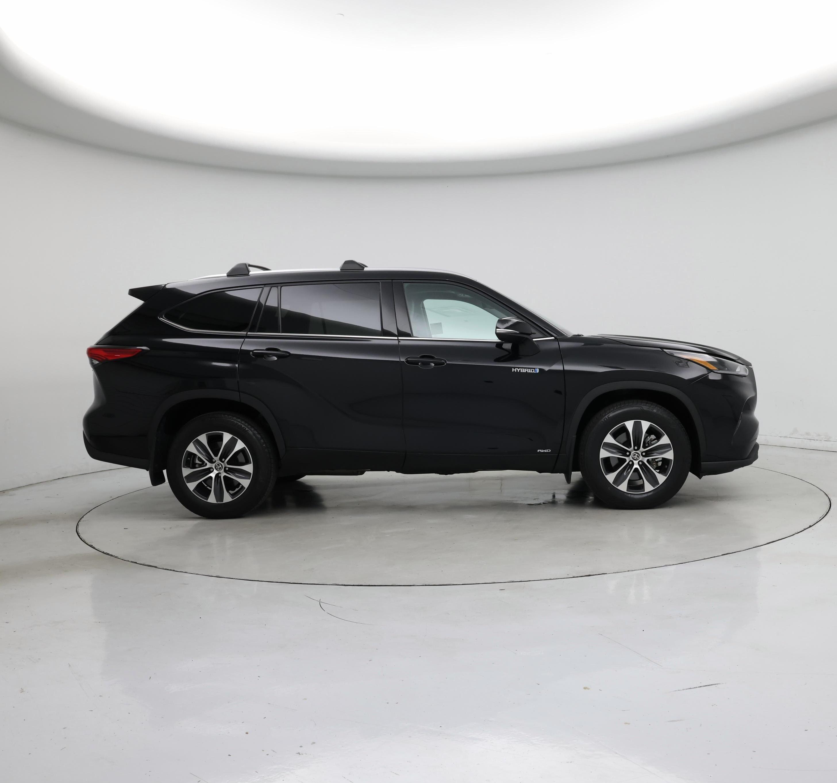 Thumbnail: 2021 Toyota Highlander - 7