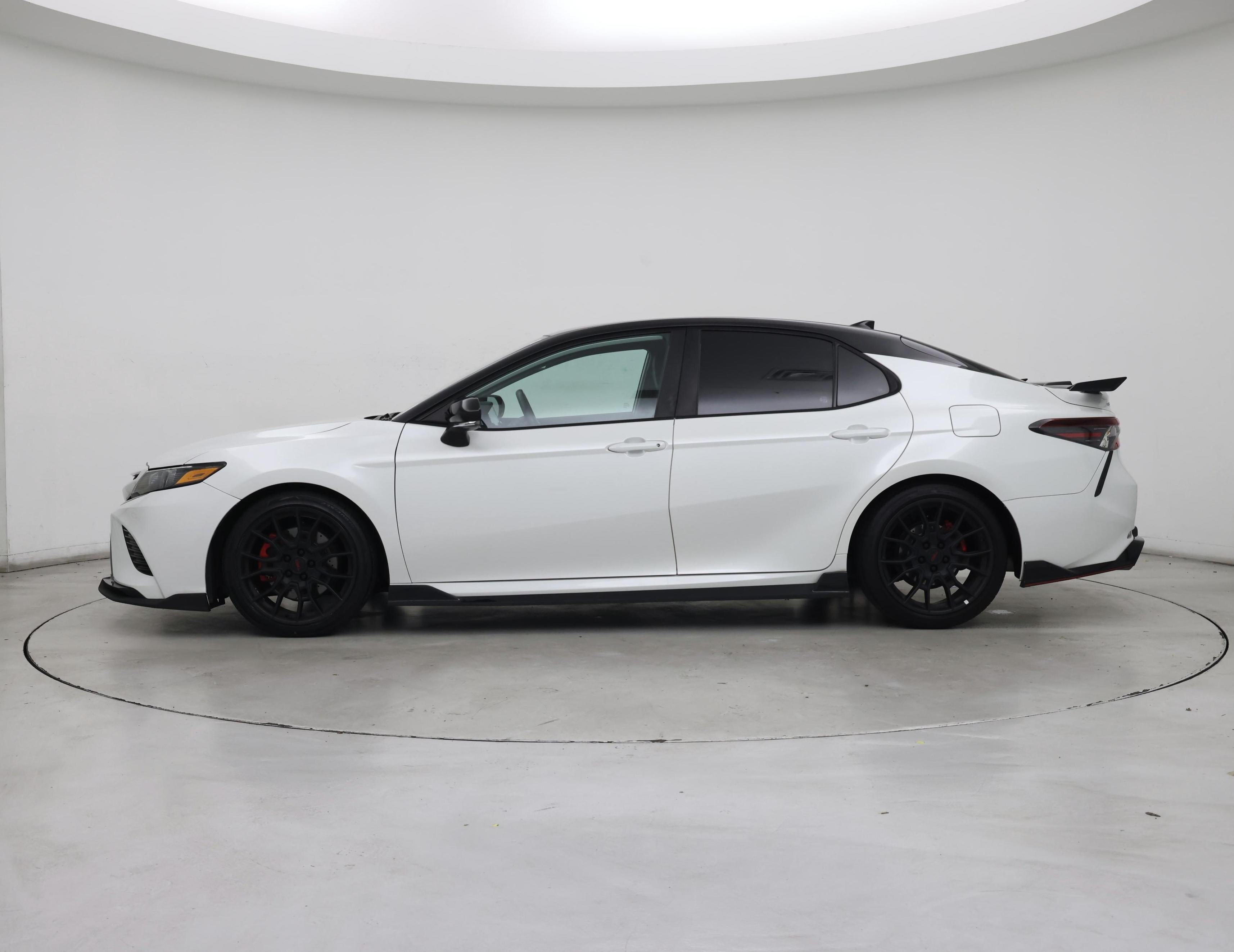 Thumbnail: 2022 Toyota Camry - 3