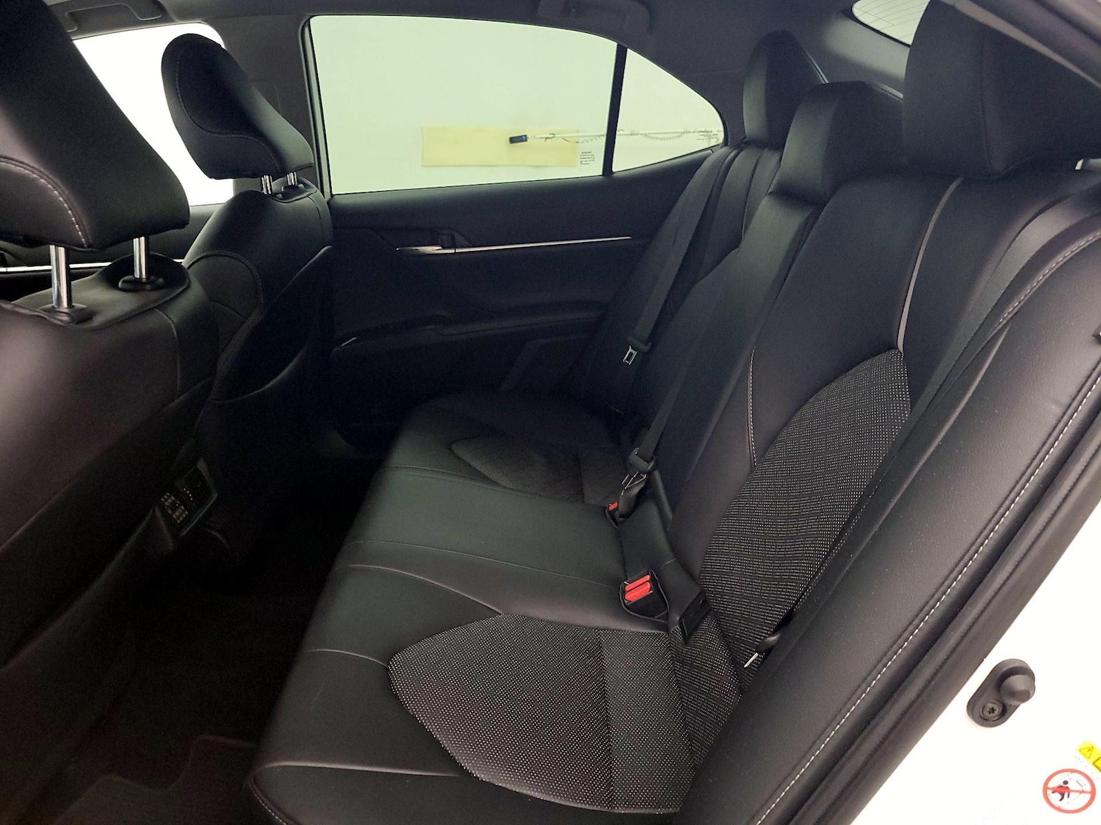 2019 Toyota Camry XSE - Photo 21