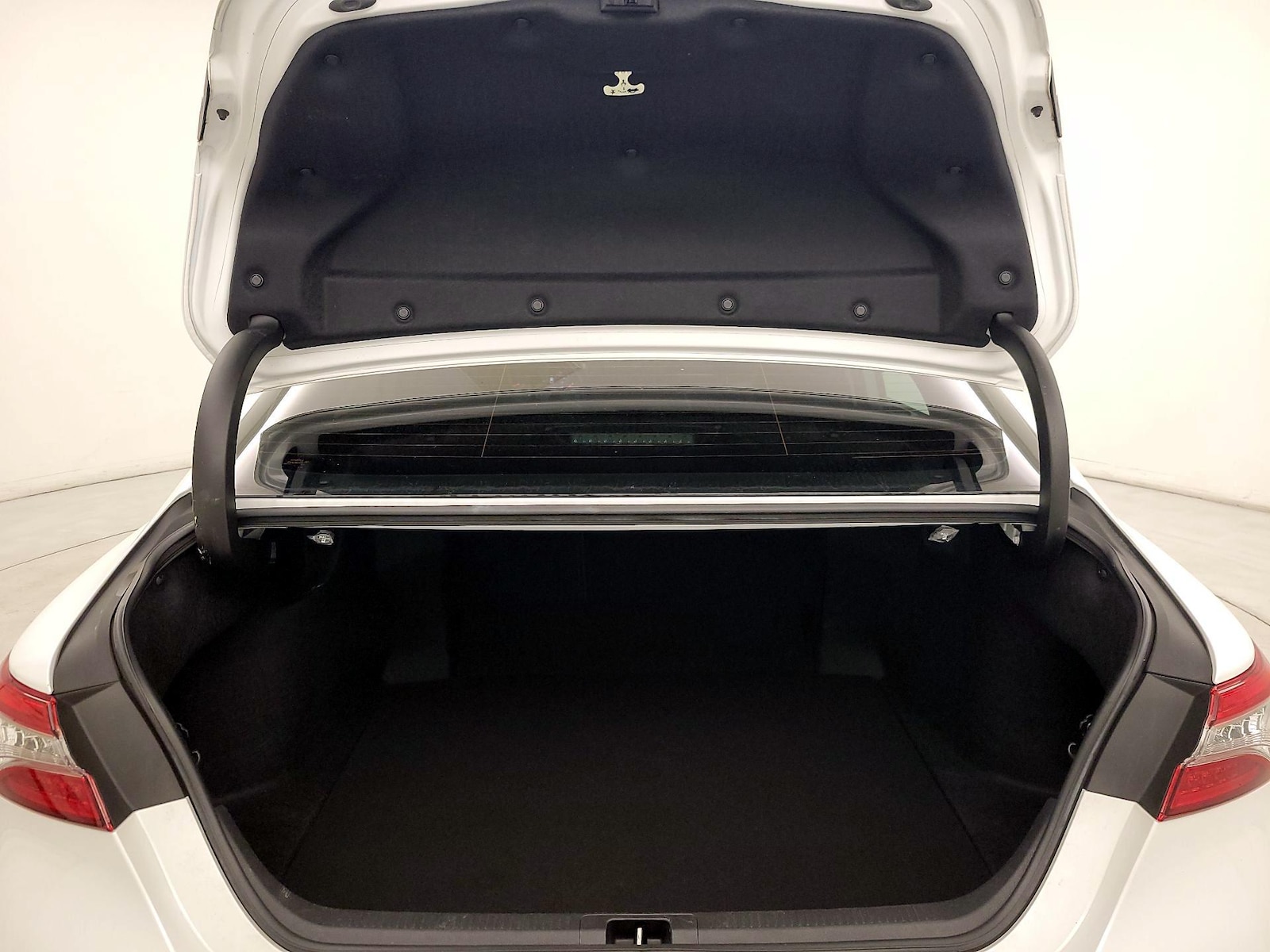 2019 Toyota Camry XSE - Photo 22