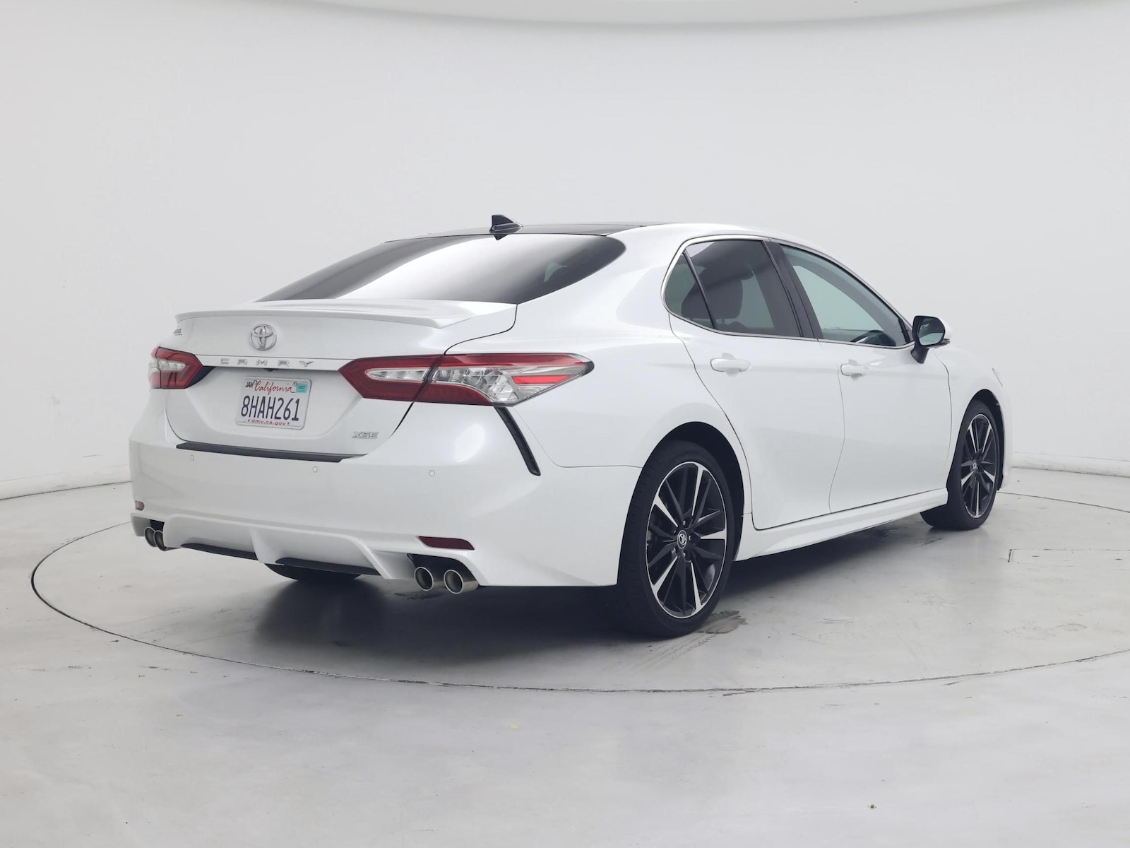 2019 Toyota Camry XSE - Photo 9
