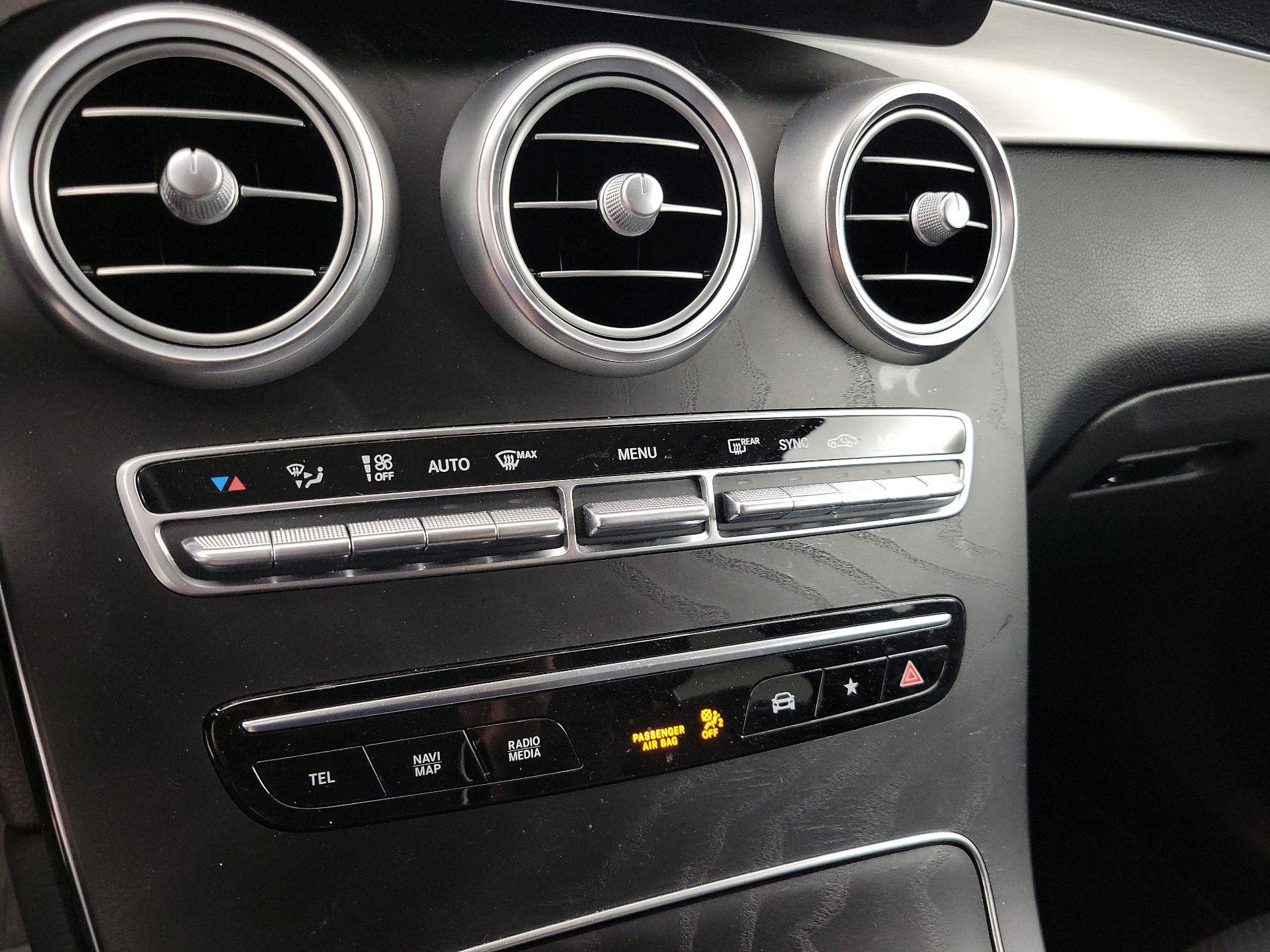 Thumbnail: 2020 Mercedes-Benz GLC - 16
