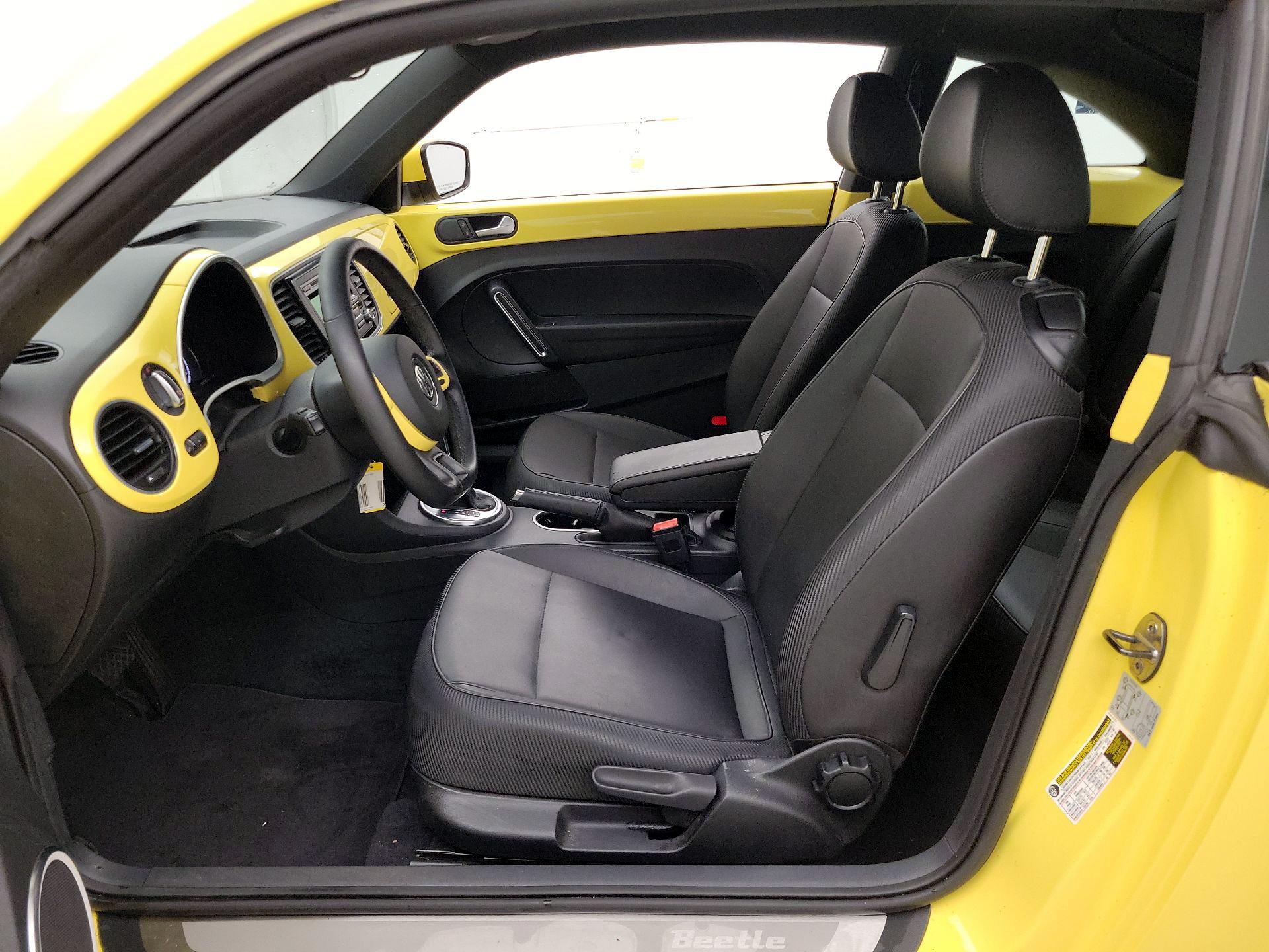 Thumbnail: 2014 Volkswagen Beetle - 11