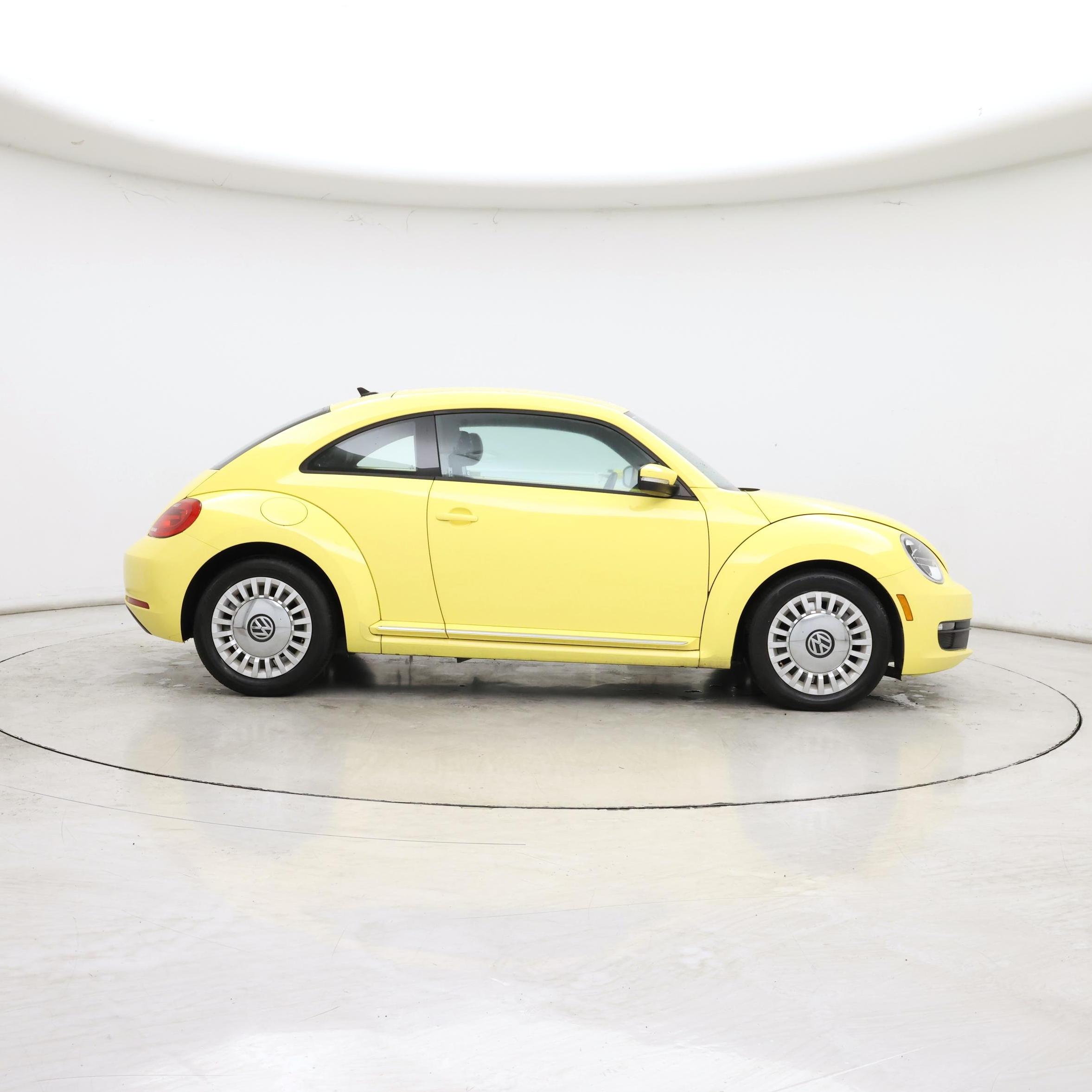 Thumbnail: 2014 Volkswagen Beetle - 7