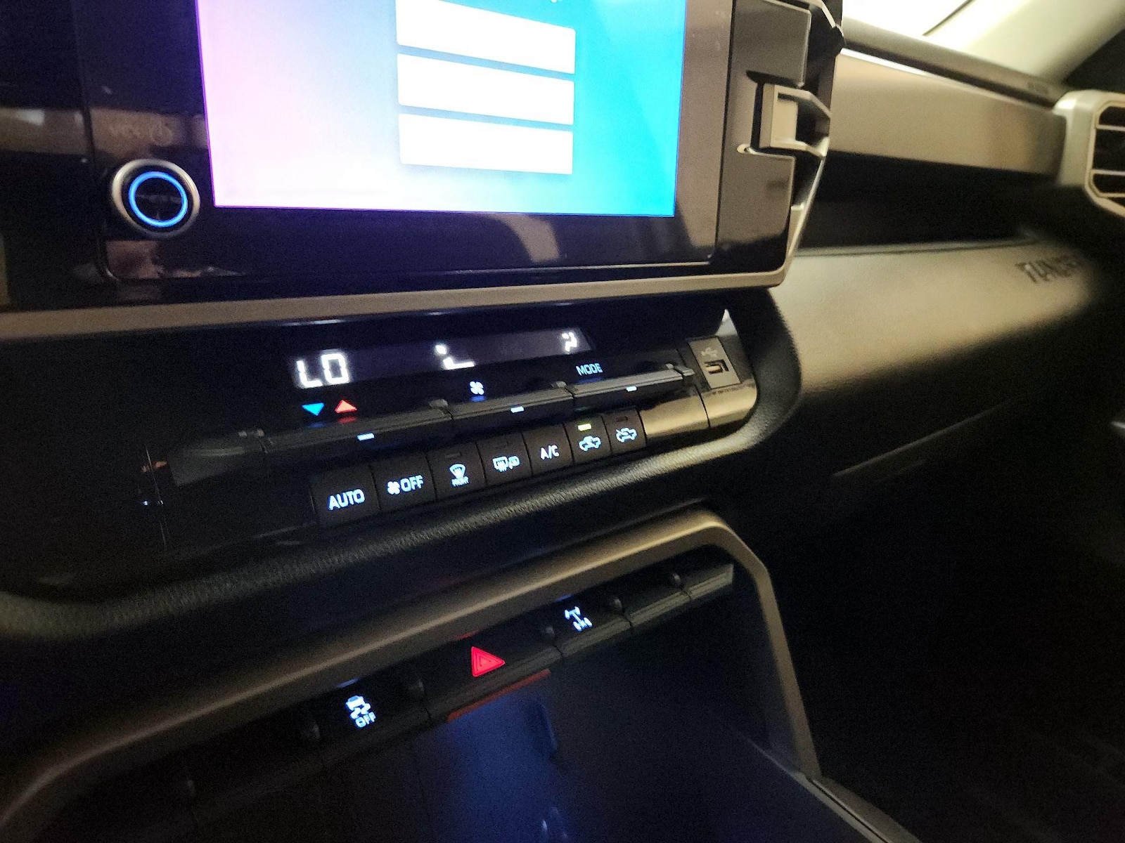 2024 Toyota Tundra SR5 - Photo 17