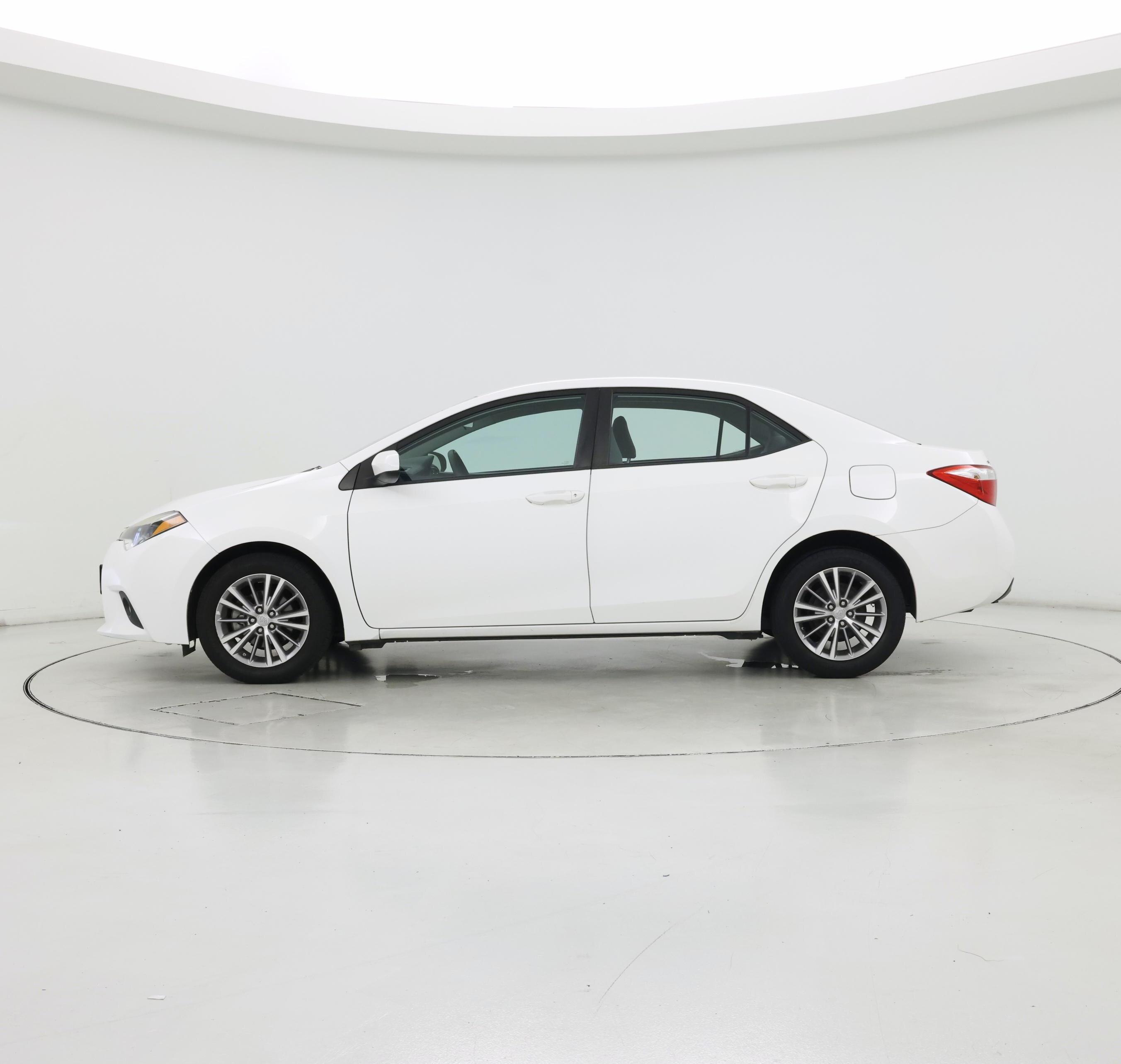 Thumbnail: 2014 Toyota Corolla - 3