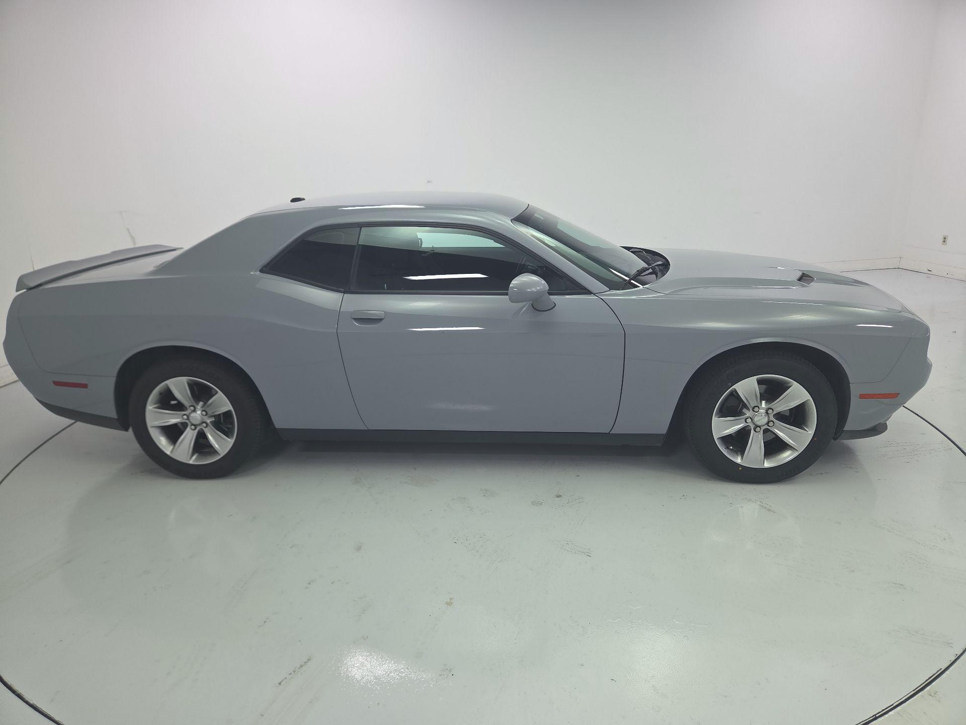 Thumbnail: 2020 Dodge Challenger - 4