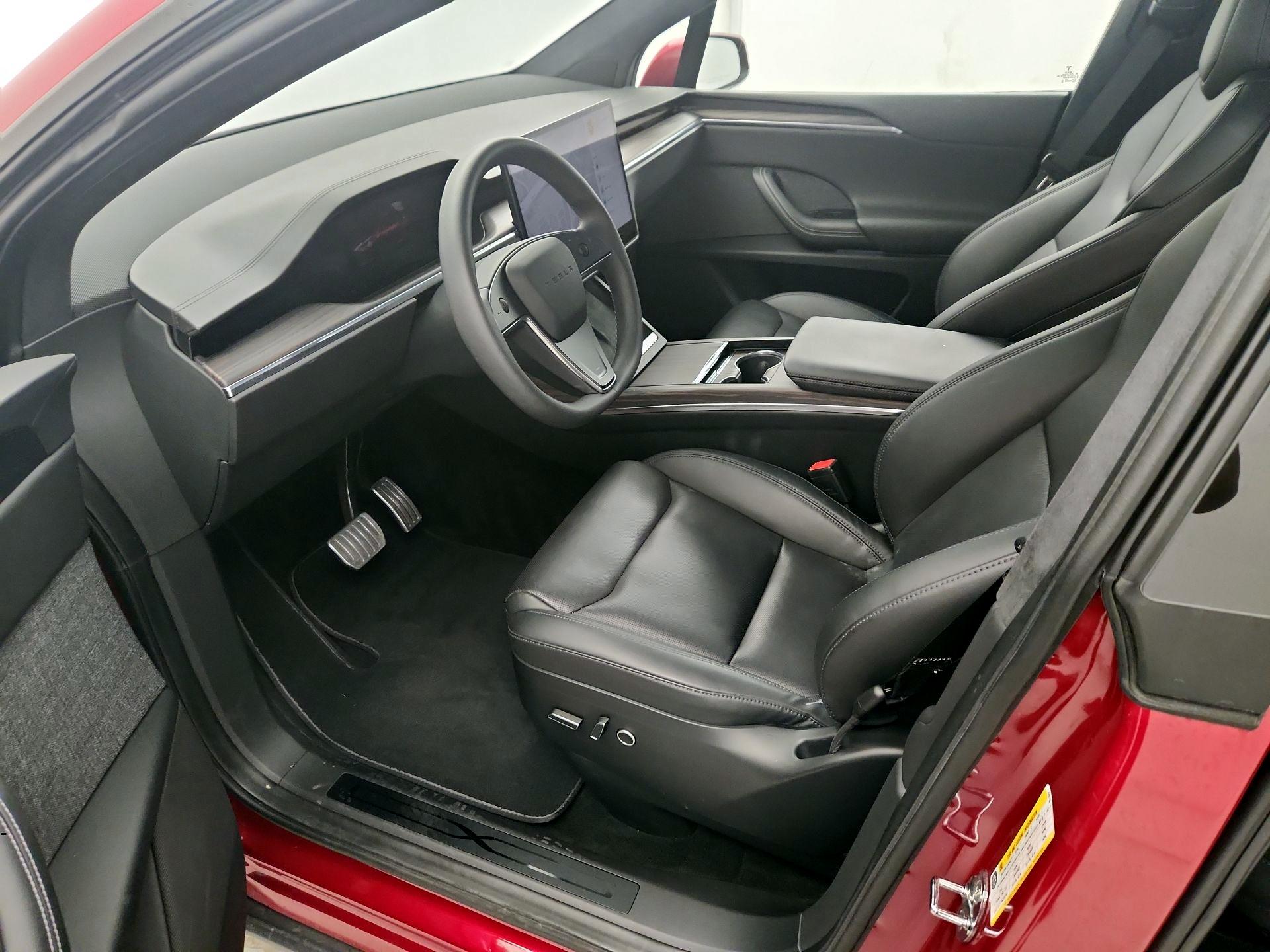 Thumbnail: 2023 Tesla Model X - 11