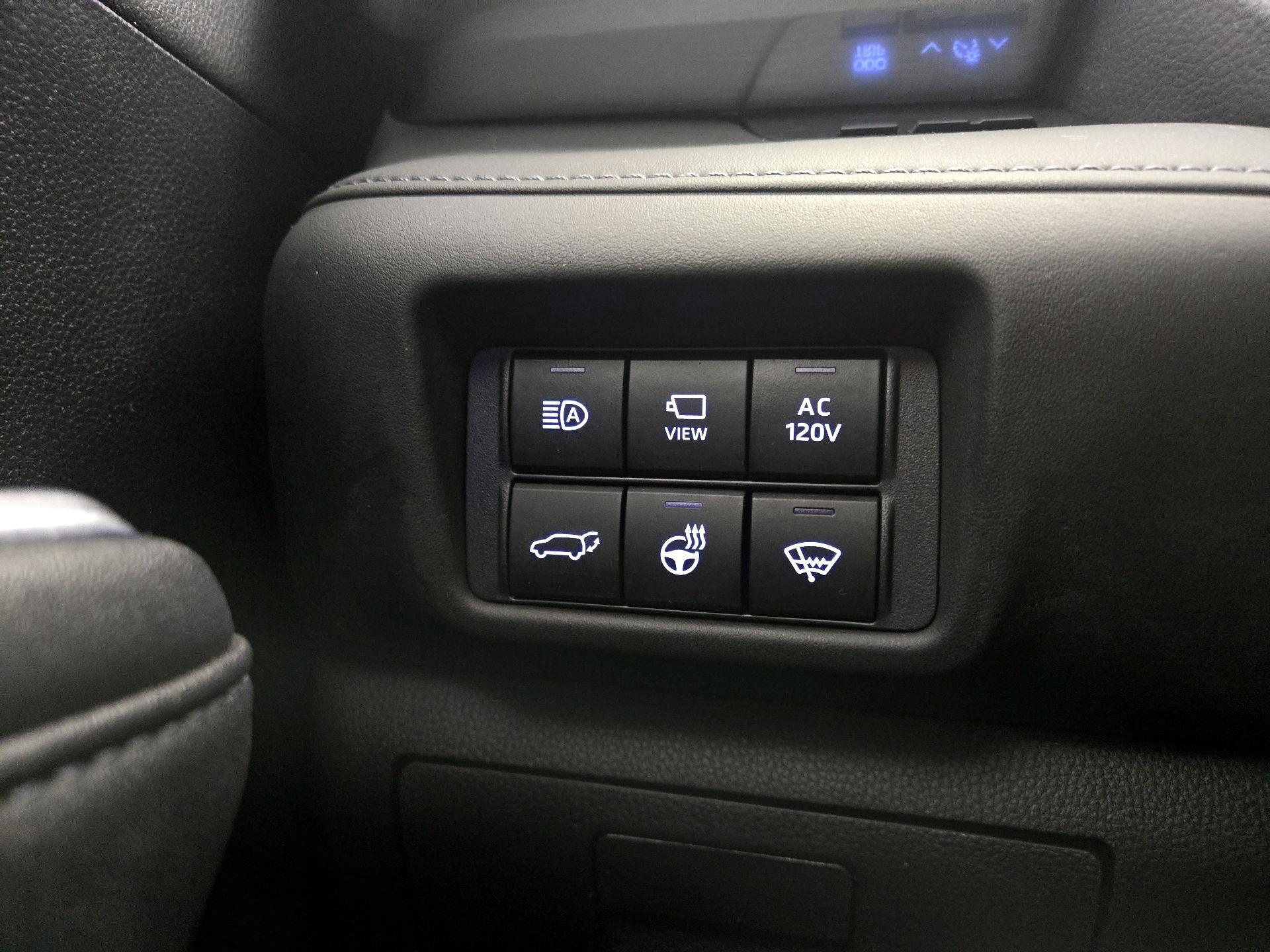 Thumbnail: 2021 Toyota Highlander - 13