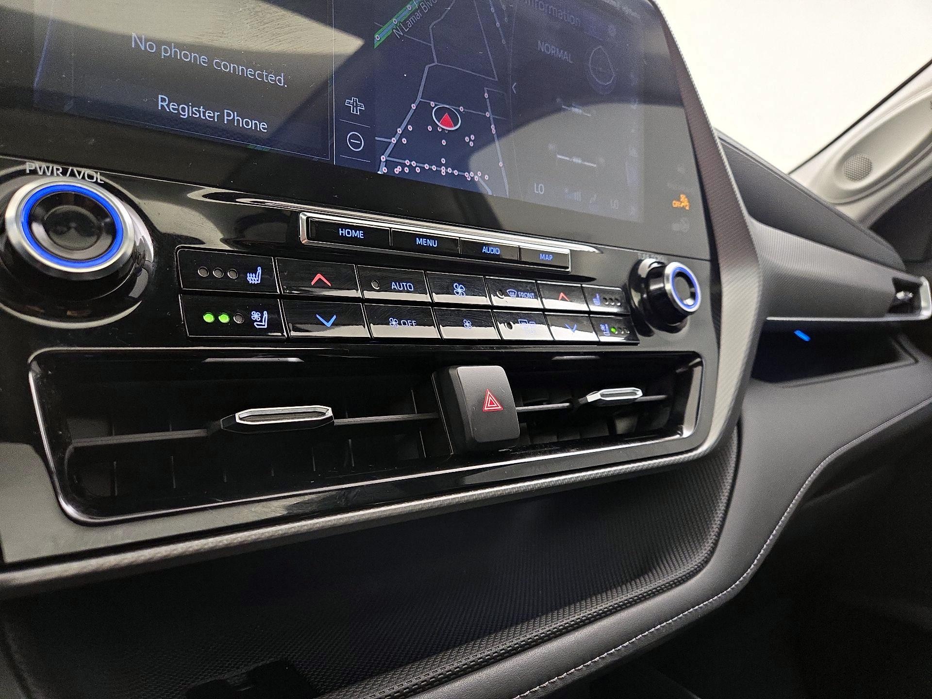 Thumbnail: 2021 Toyota Highlander - 17