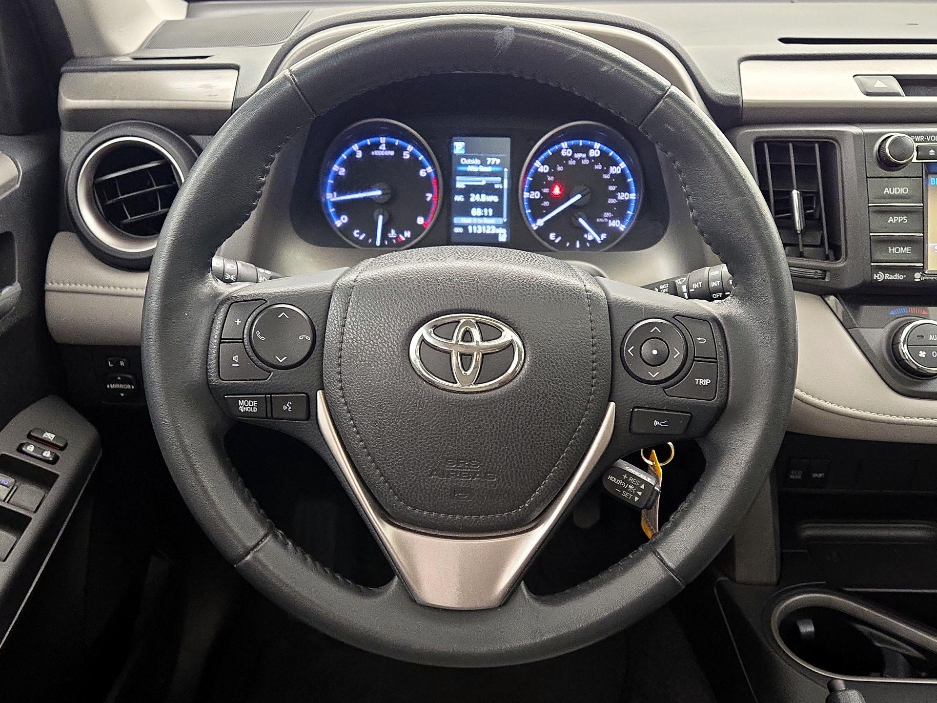Thumbnail: 2017 Toyota RAV4 - 10