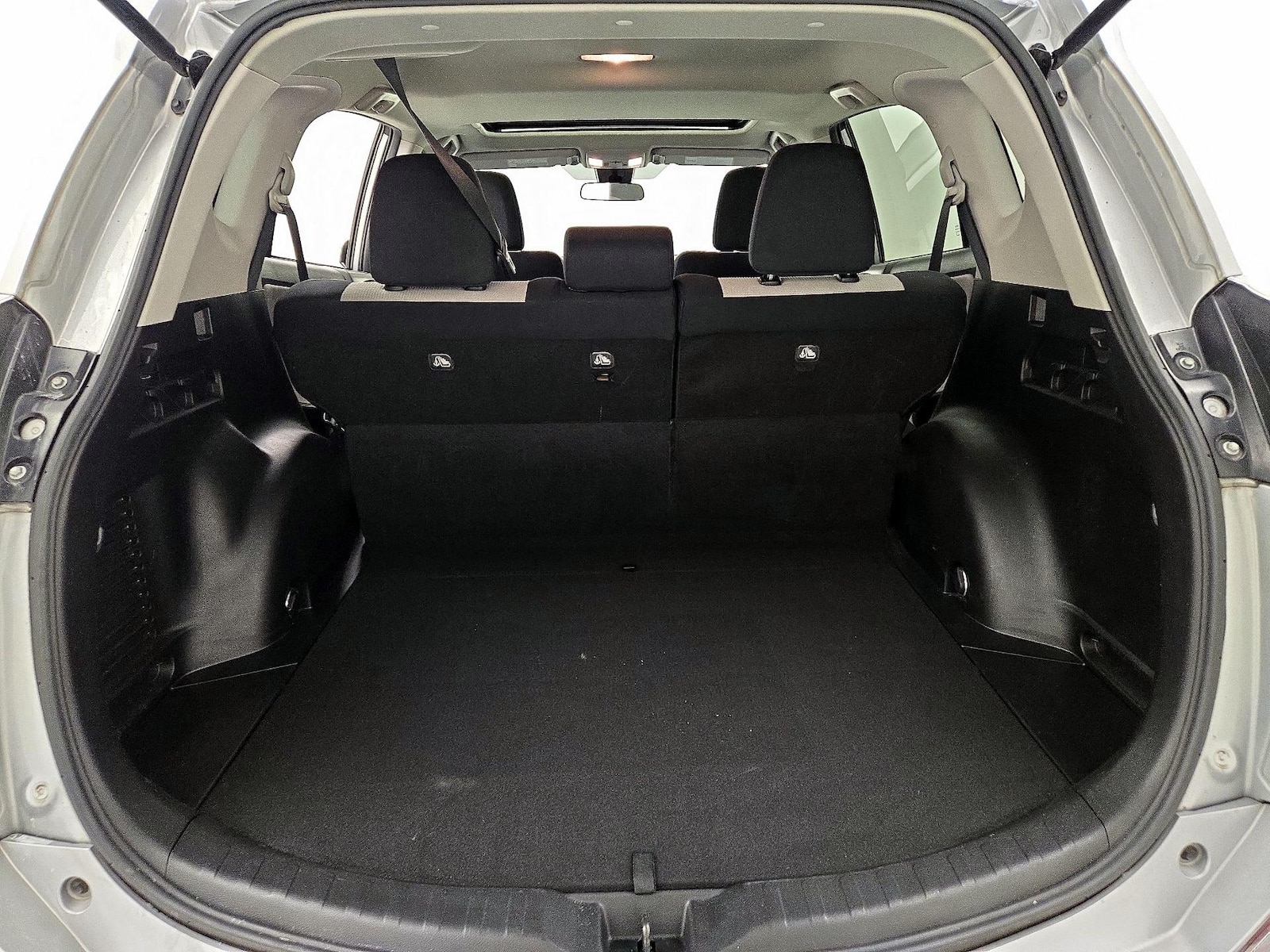 2017 Toyota RAV4 XLE - Photo 22