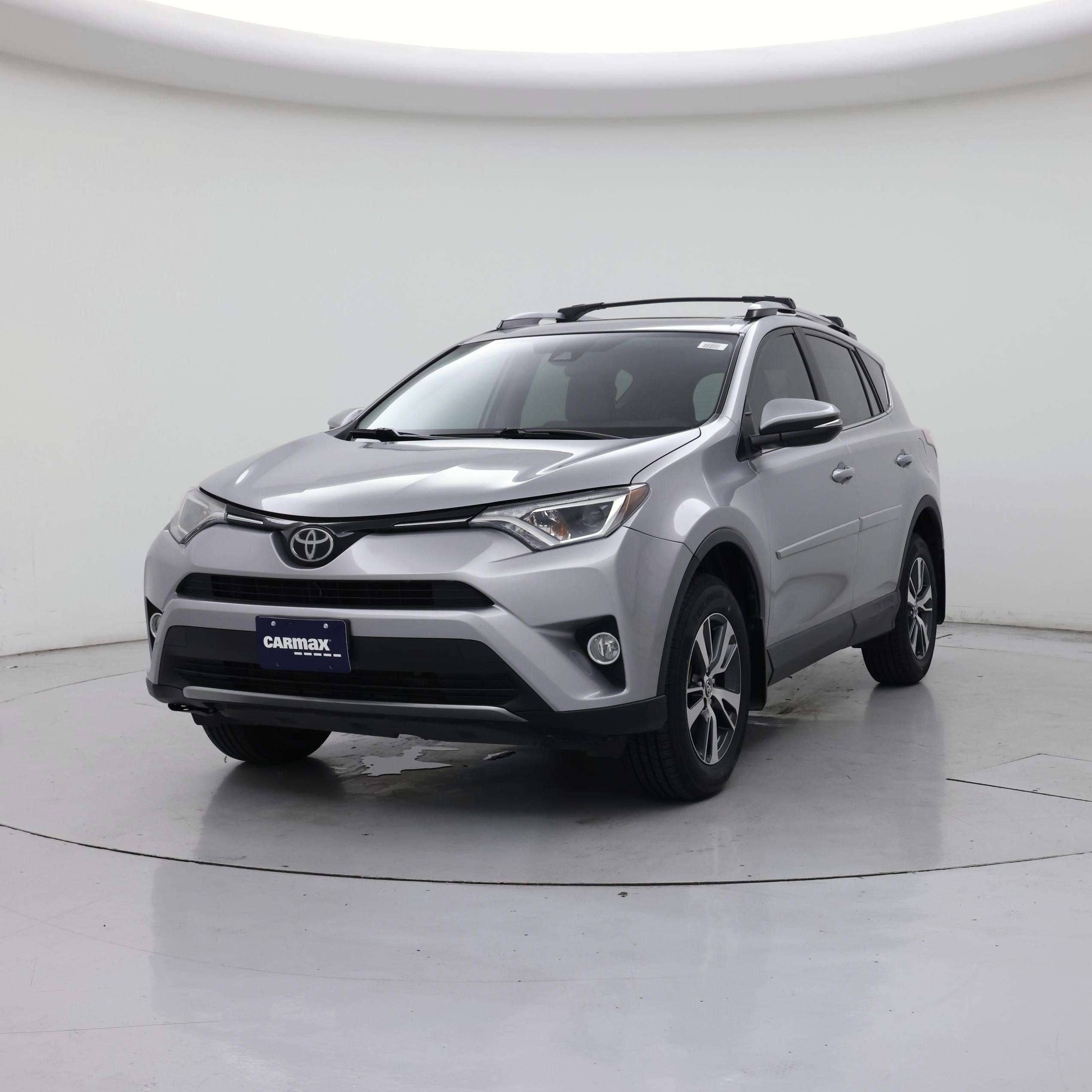 Thumbnail: 2017 Toyota RAV4 - 4
