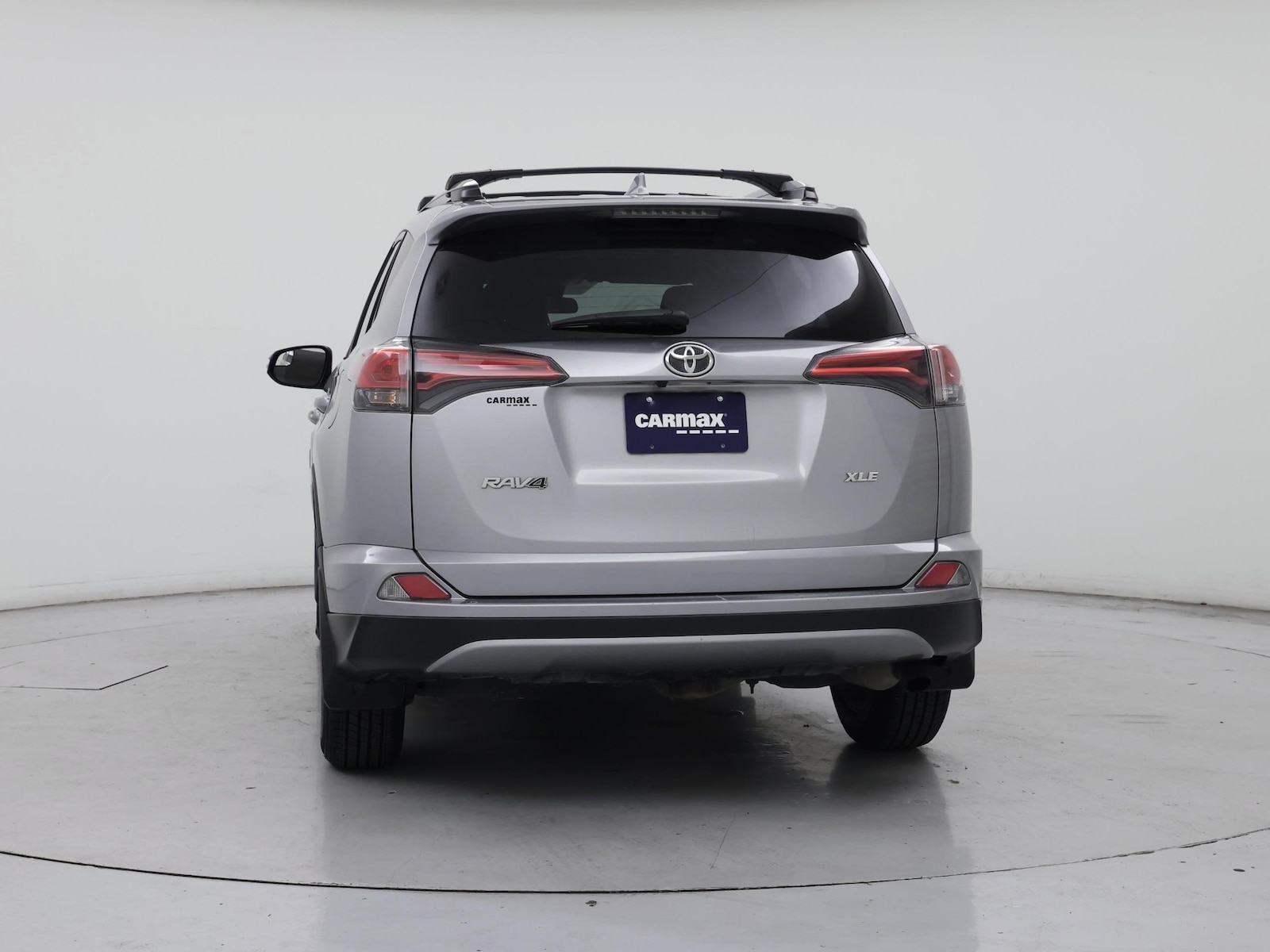 2017 Toyota RAV4 XLE - Photo 7