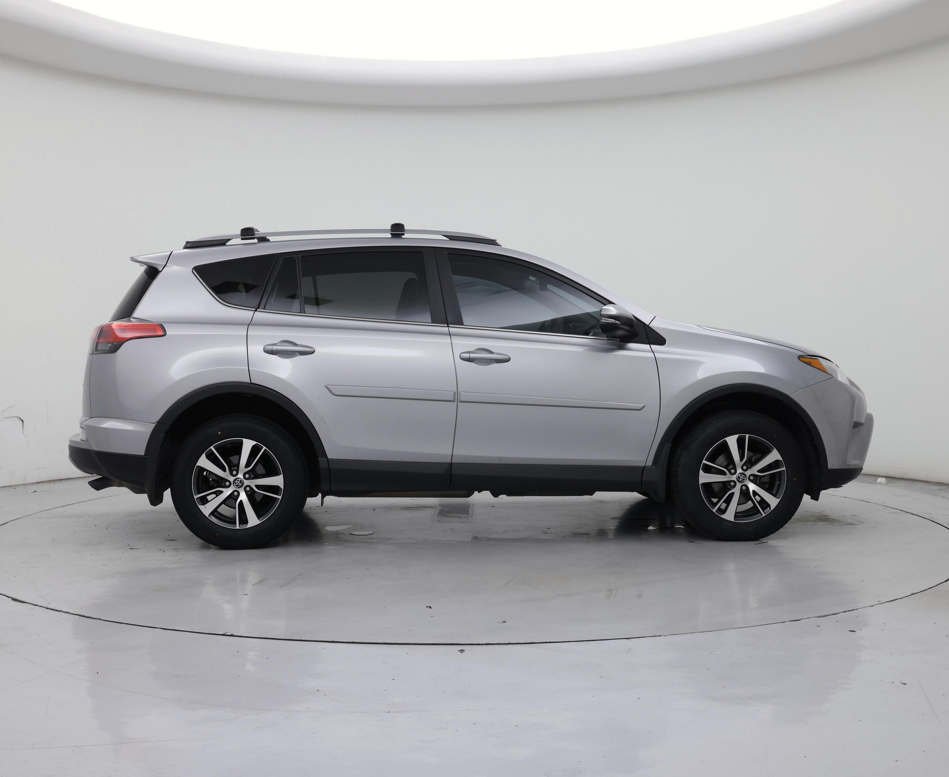 Thumbnail: 2017 Toyota RAV4 - 7