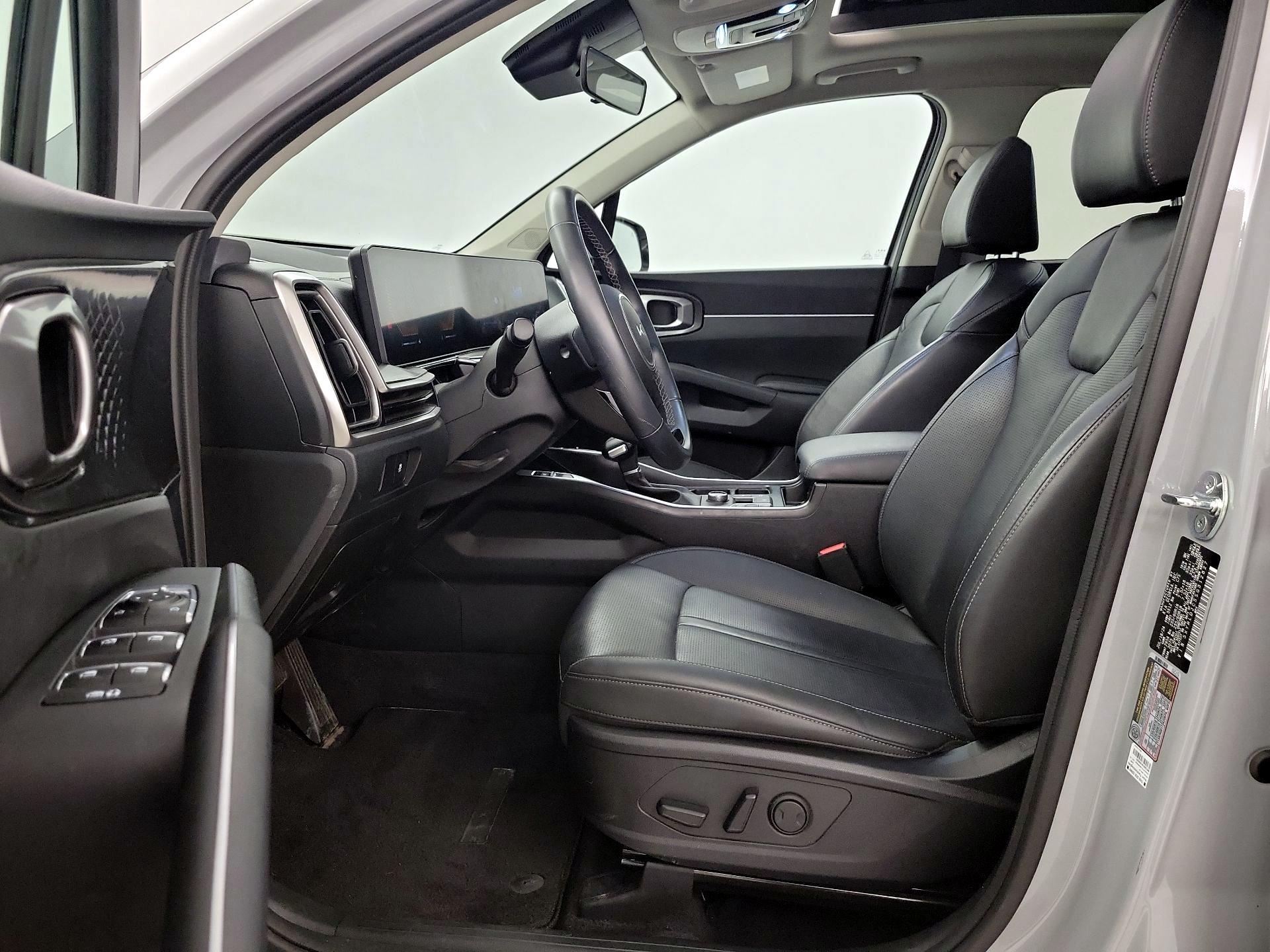 Thumbnail: 2025 Kia Sorento - 11
