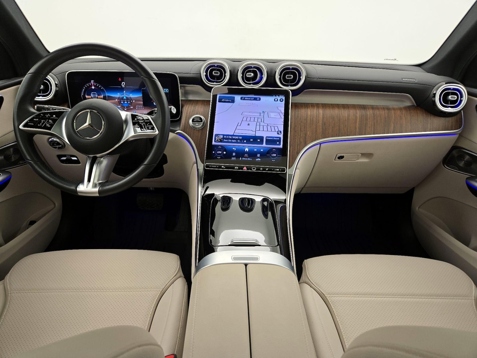 2023 Mercedes-Benz GLC GLC 300 - Photo 10