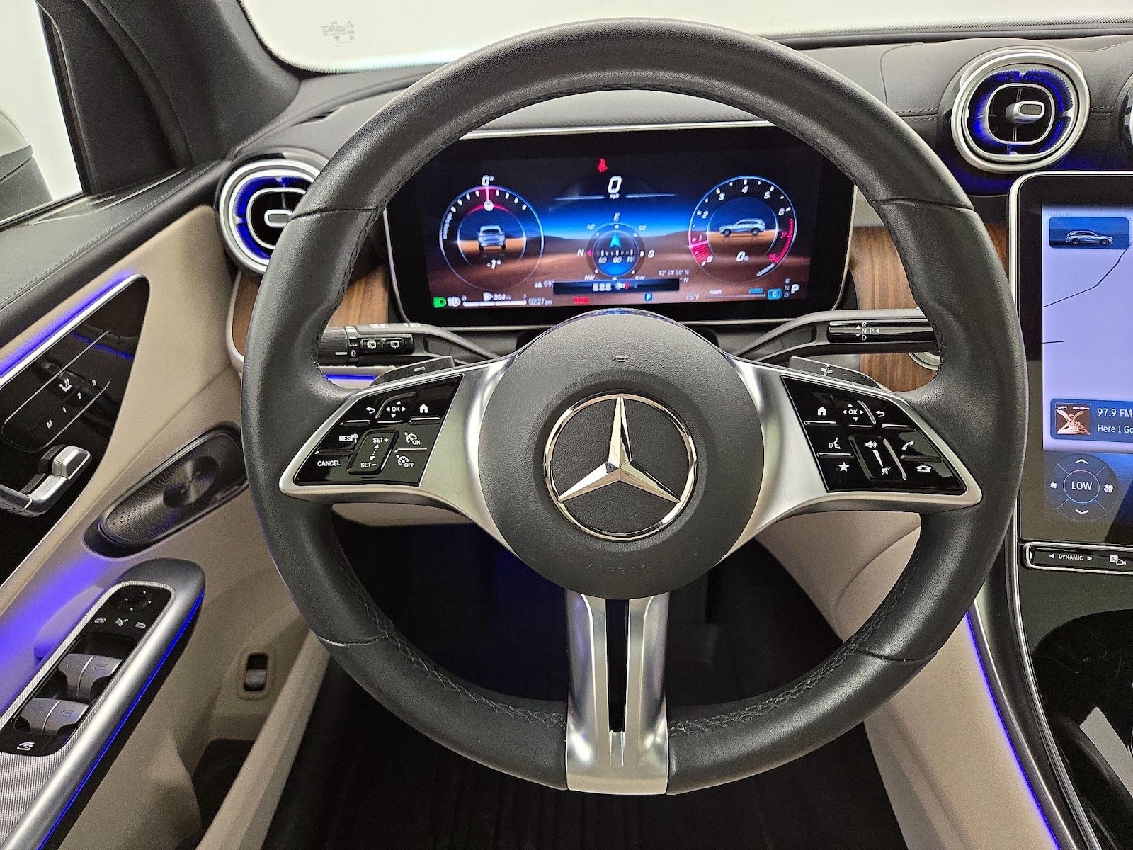 2023 Mercedes-Benz GLC GLC 300 - Photo 11
