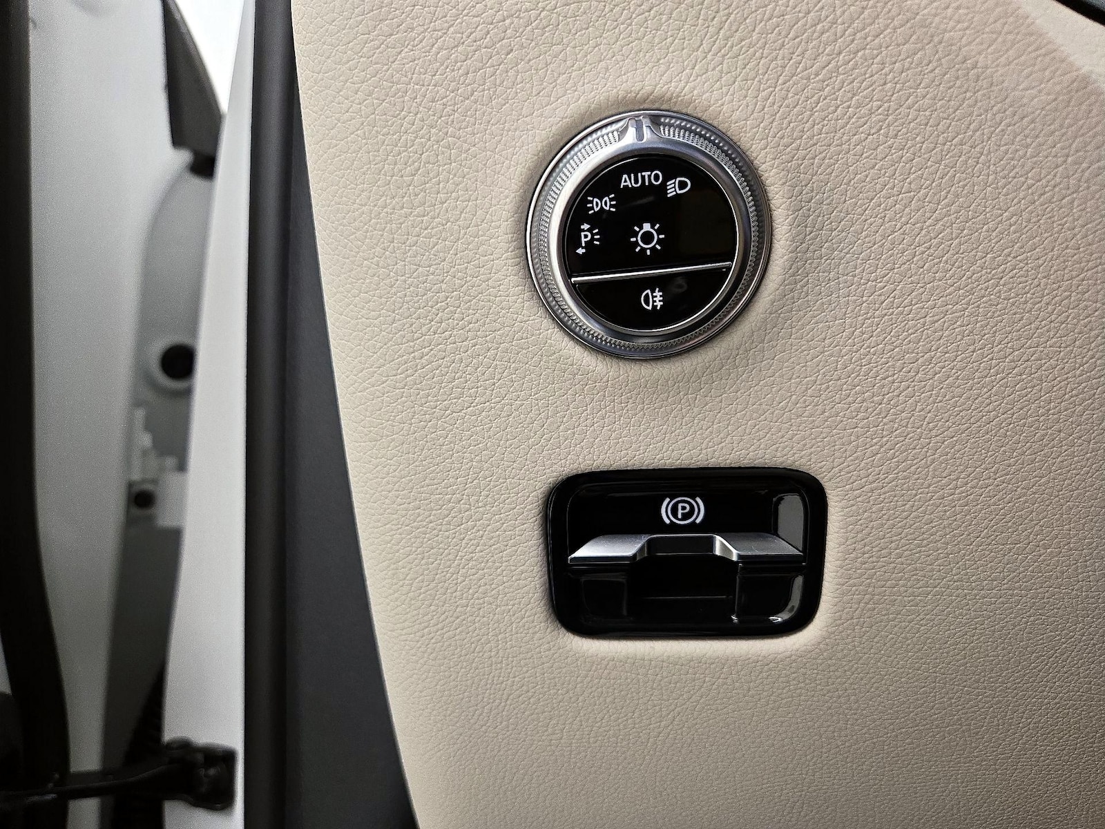 2023 Mercedes-Benz GLC GLC 300 - Photo 14