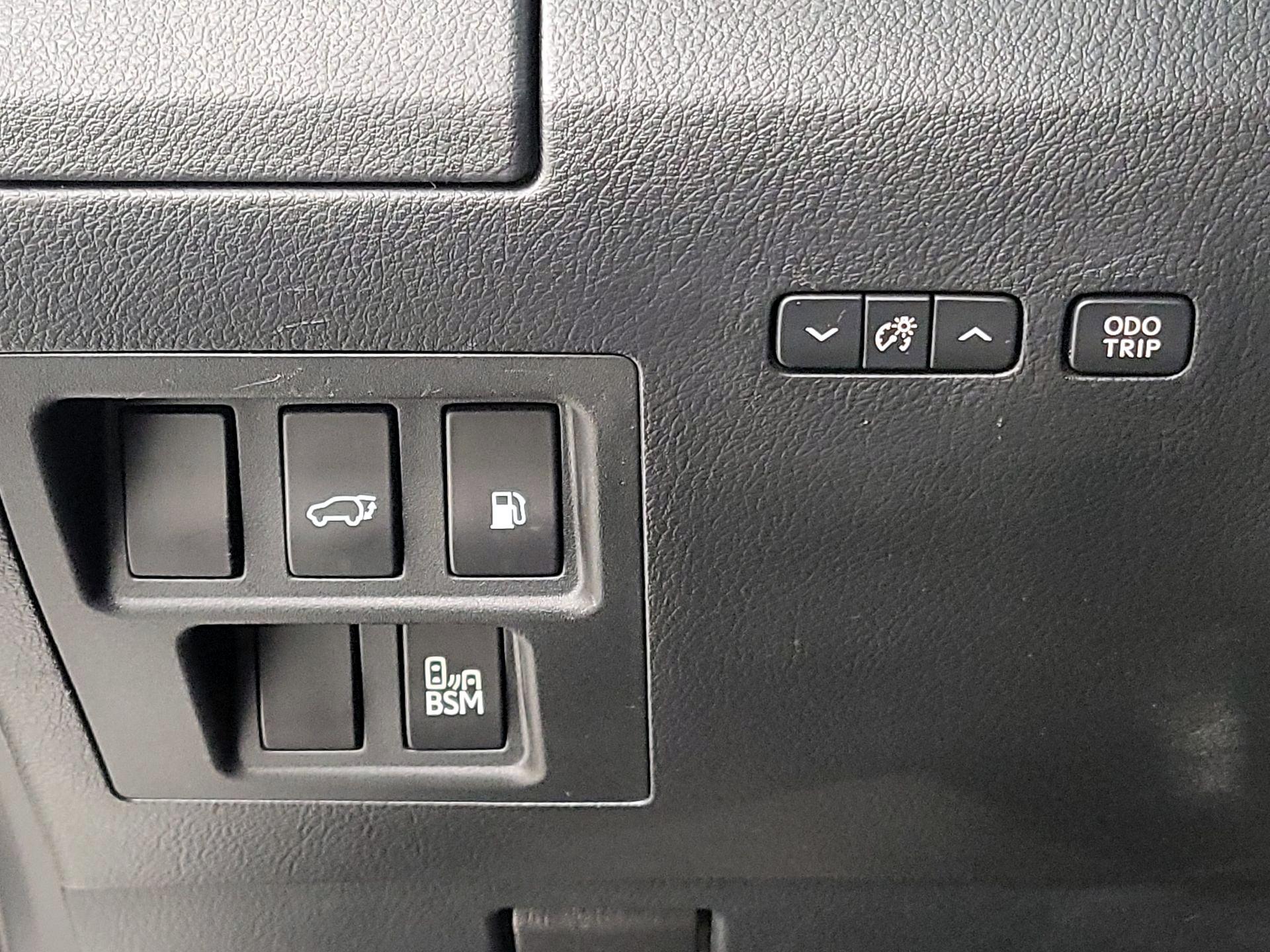 Thumbnail: 2015 Lexus RX - 13