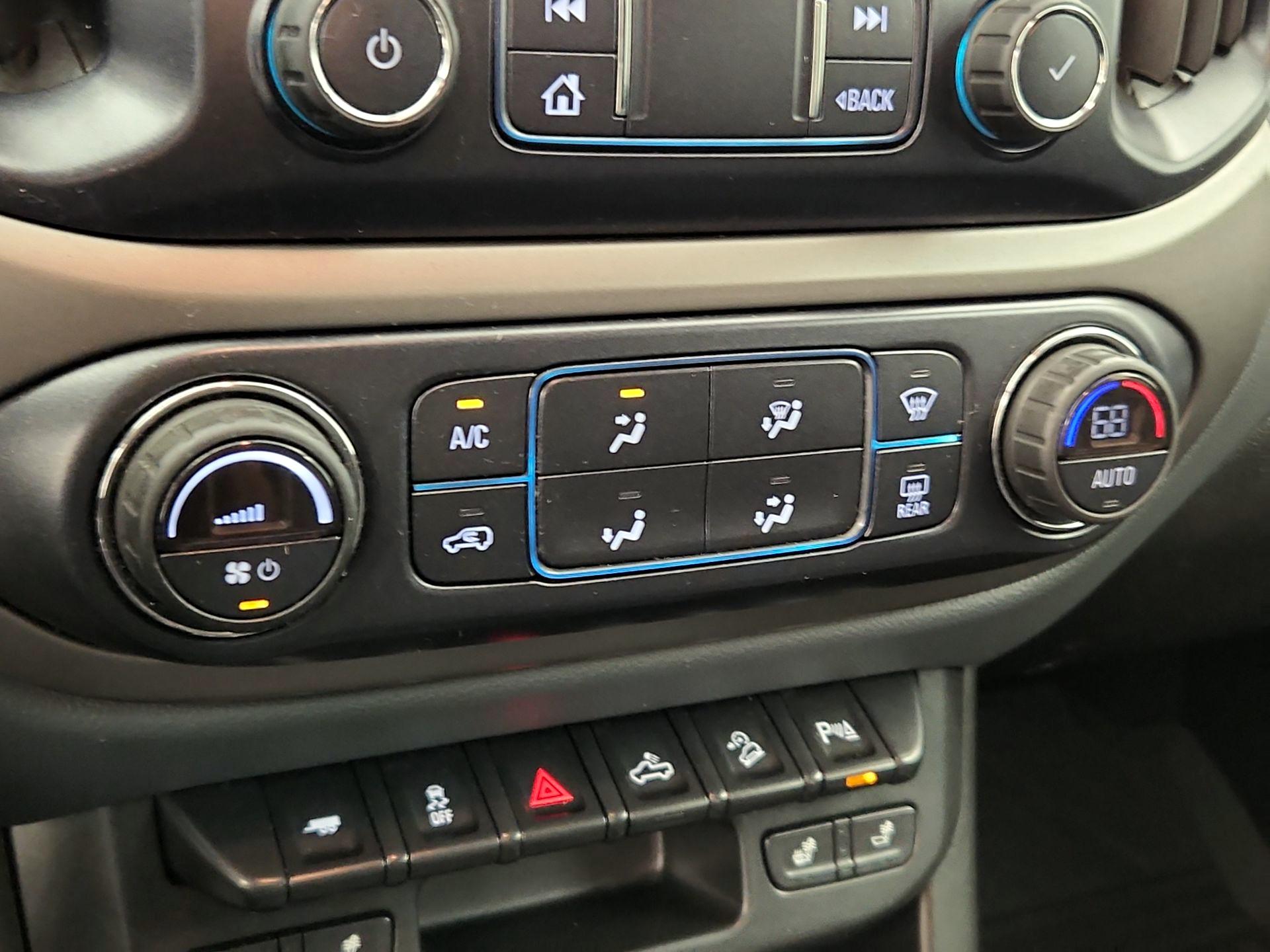 Thumbnail: 2020 Chevrolet Colorado - 16