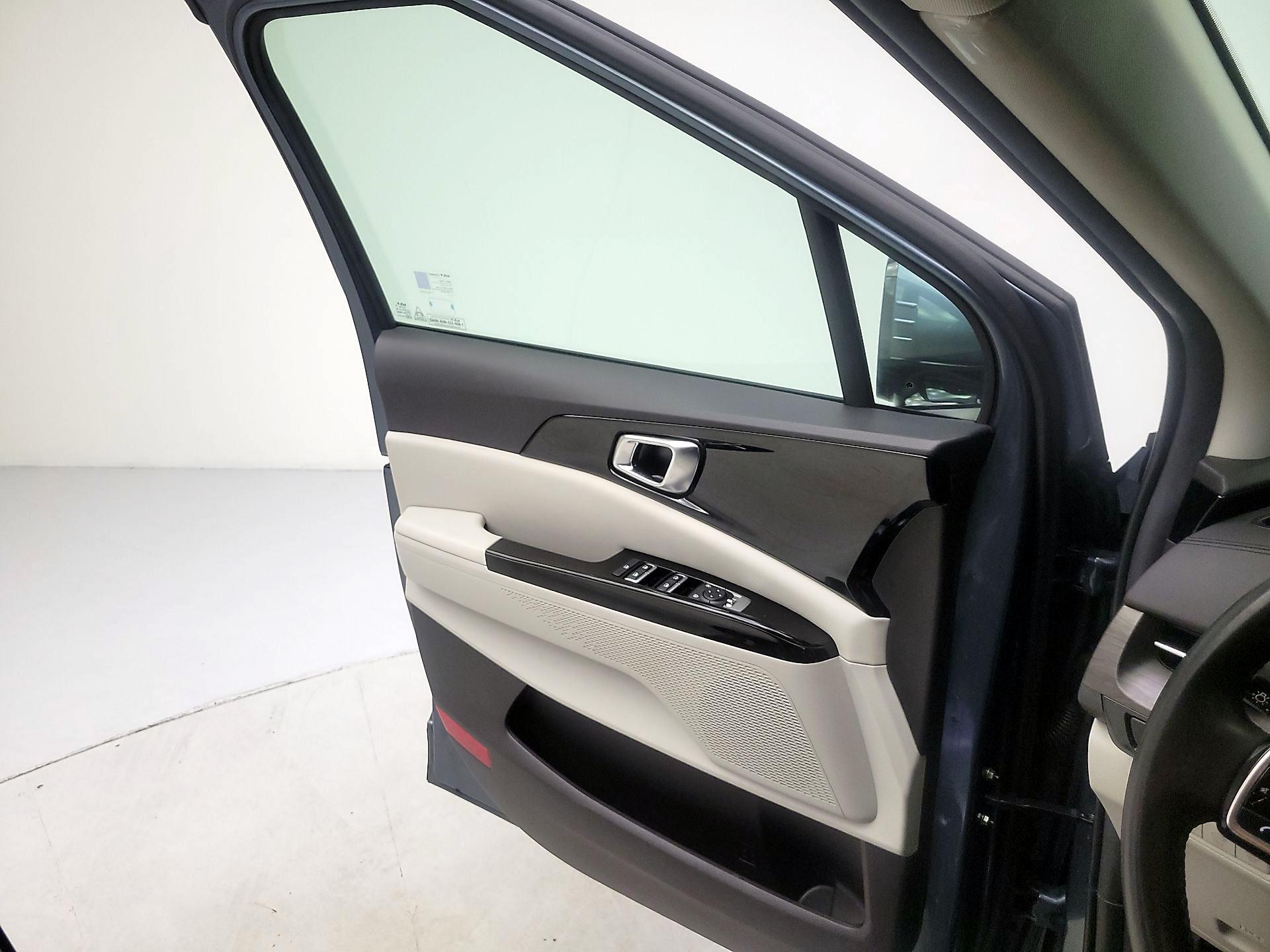 Thumbnail: 2024 Kia Carnival - 12
