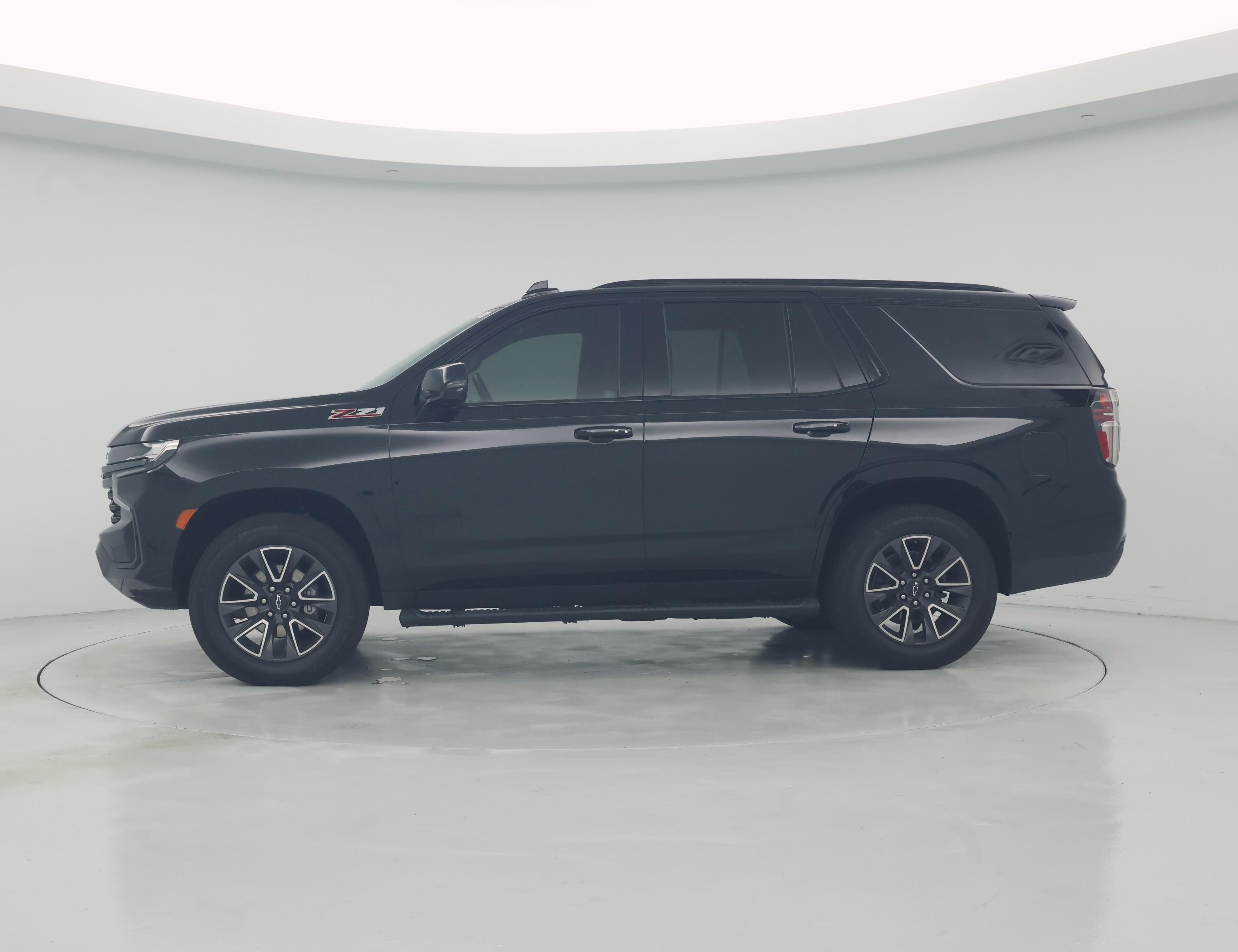 Thumbnail: 2022 Chevrolet Tahoe - 3