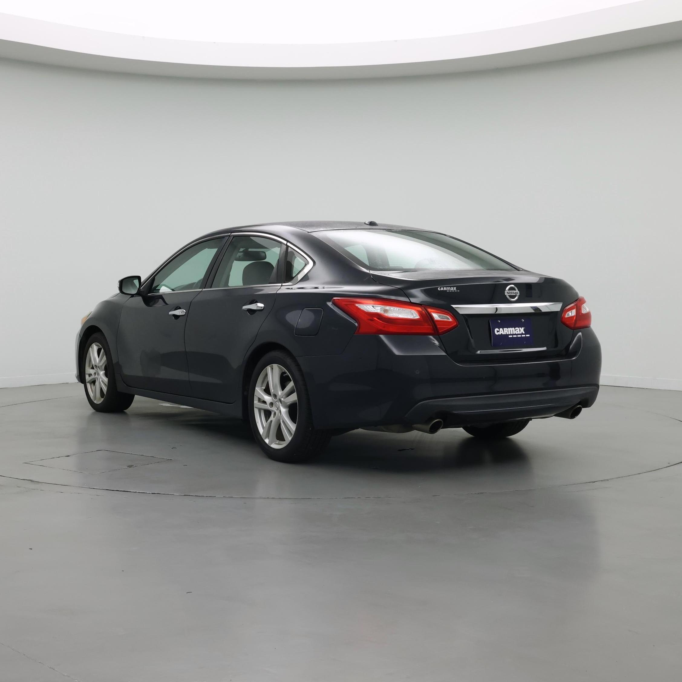 Thumbnail: 2016 Nissan Altima - 2
