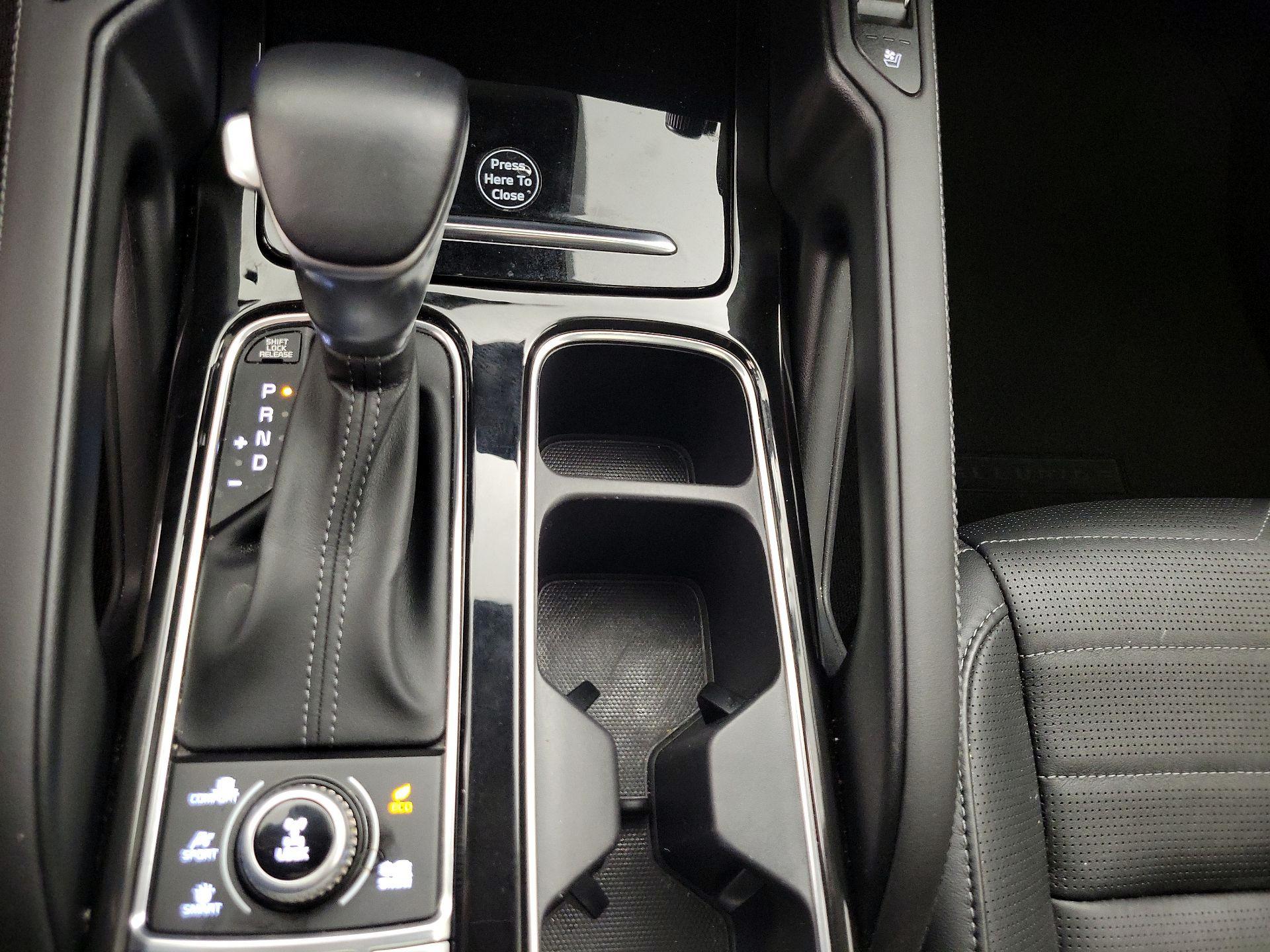 Thumbnail: 2020 Kia Telluride - 18