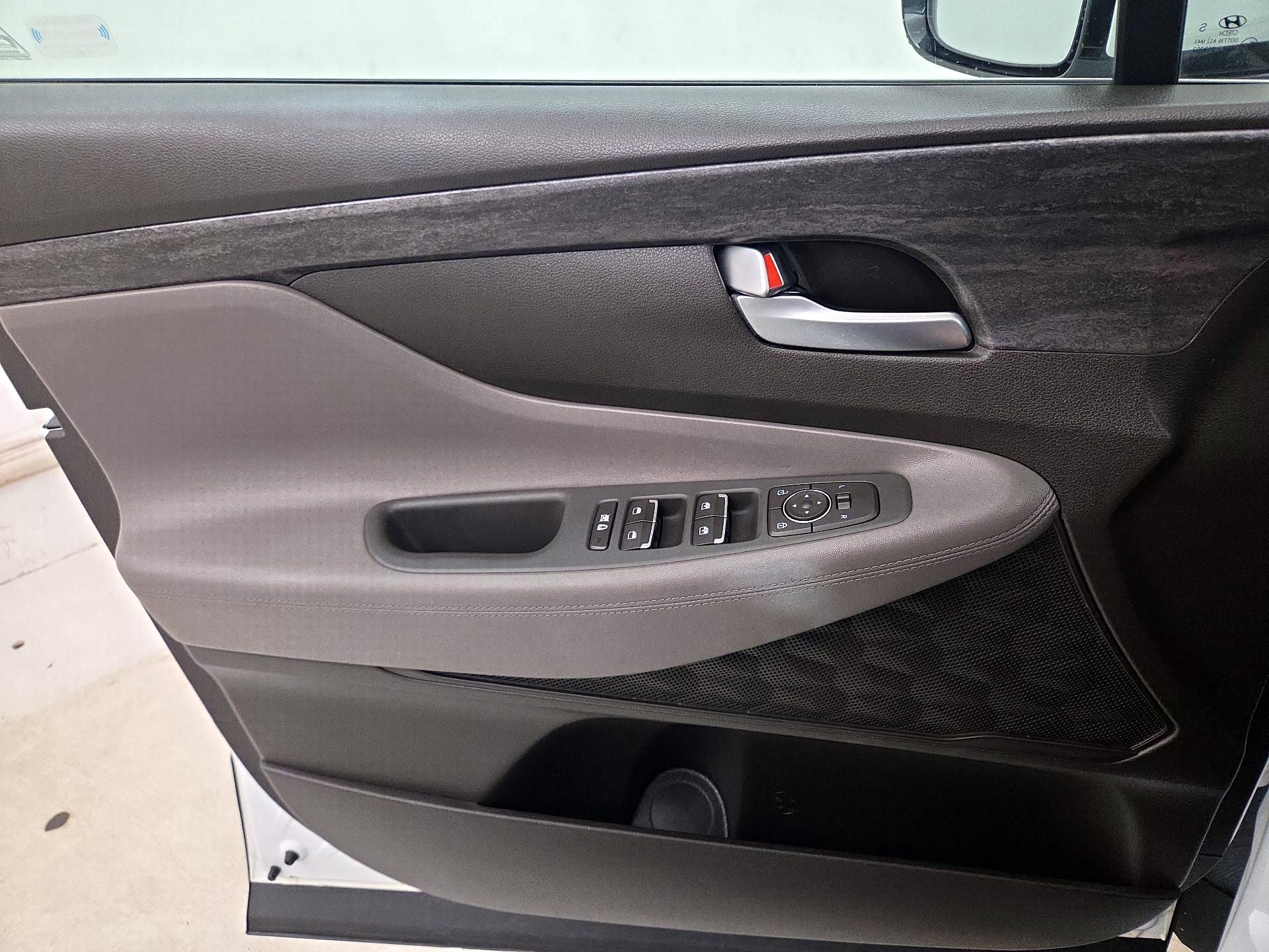 Thumbnail: 2020 Hyundai Santa Fe - 12